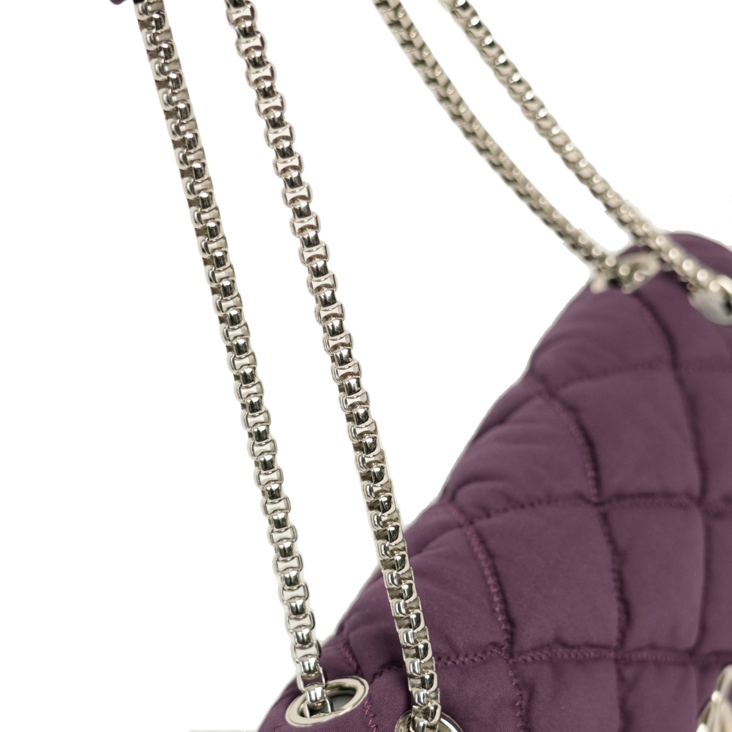 CHANEL 2008–2009 Matelassé Quilted Chain Shoulder Bag