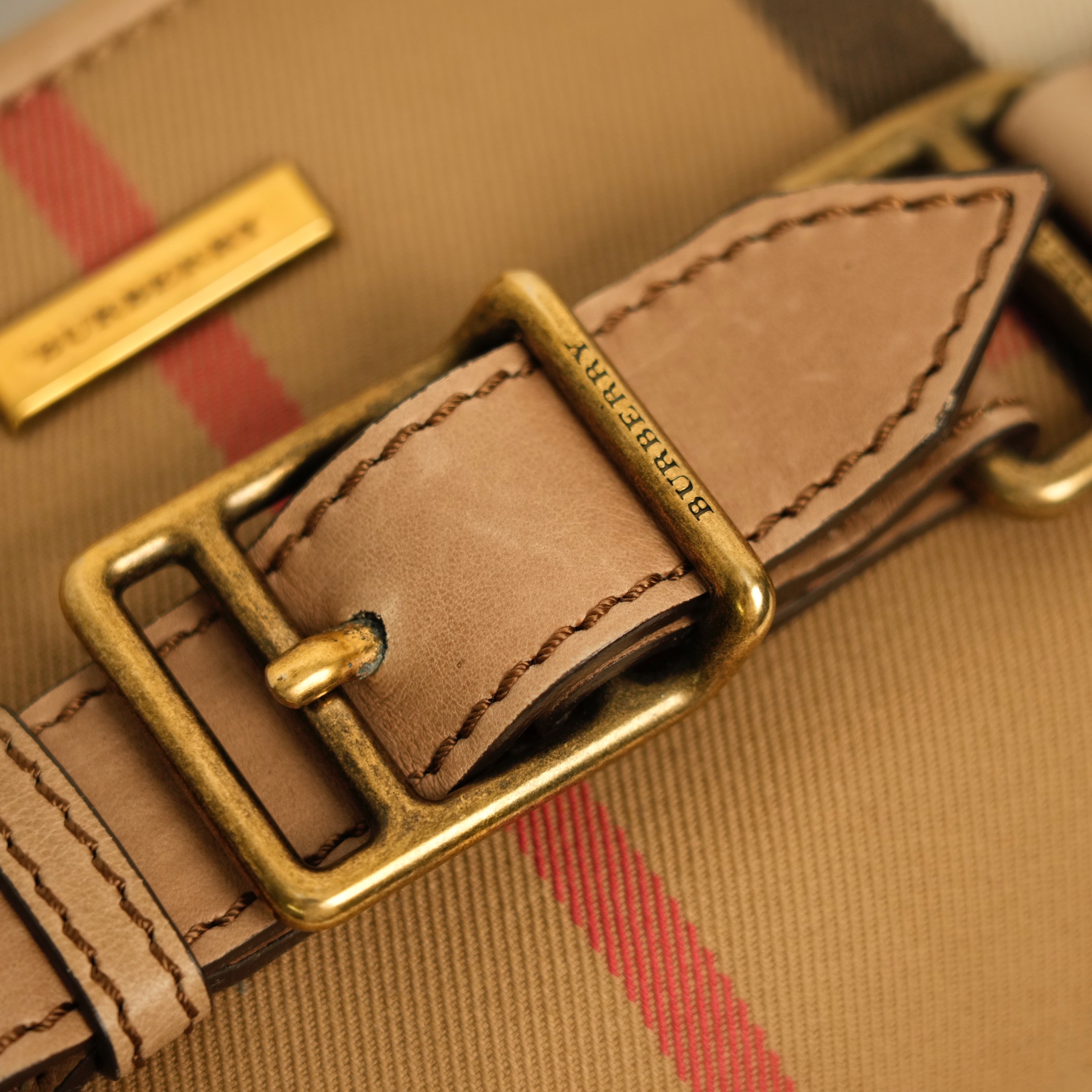 BURBERRY Nova Check Shoulder Bag