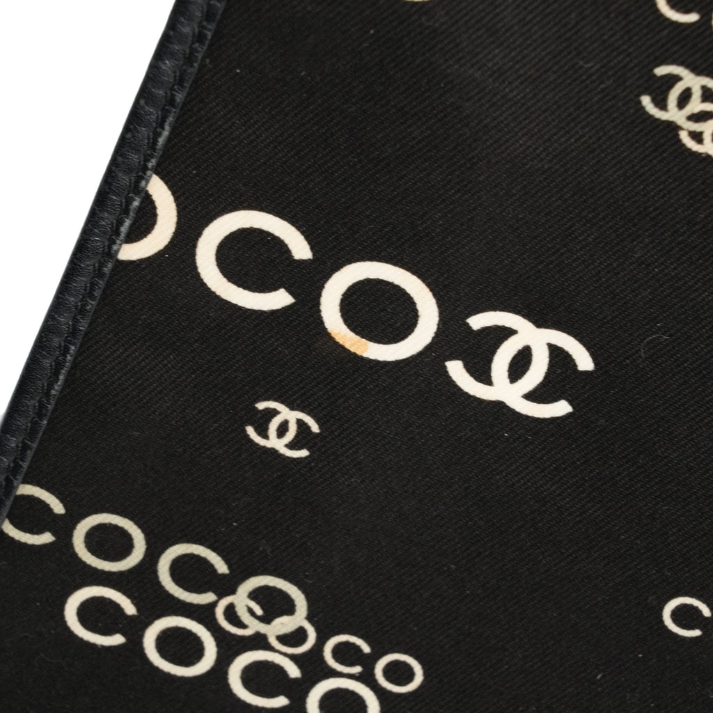CHANEL 2002-2003 Coco Chain Tote Bag