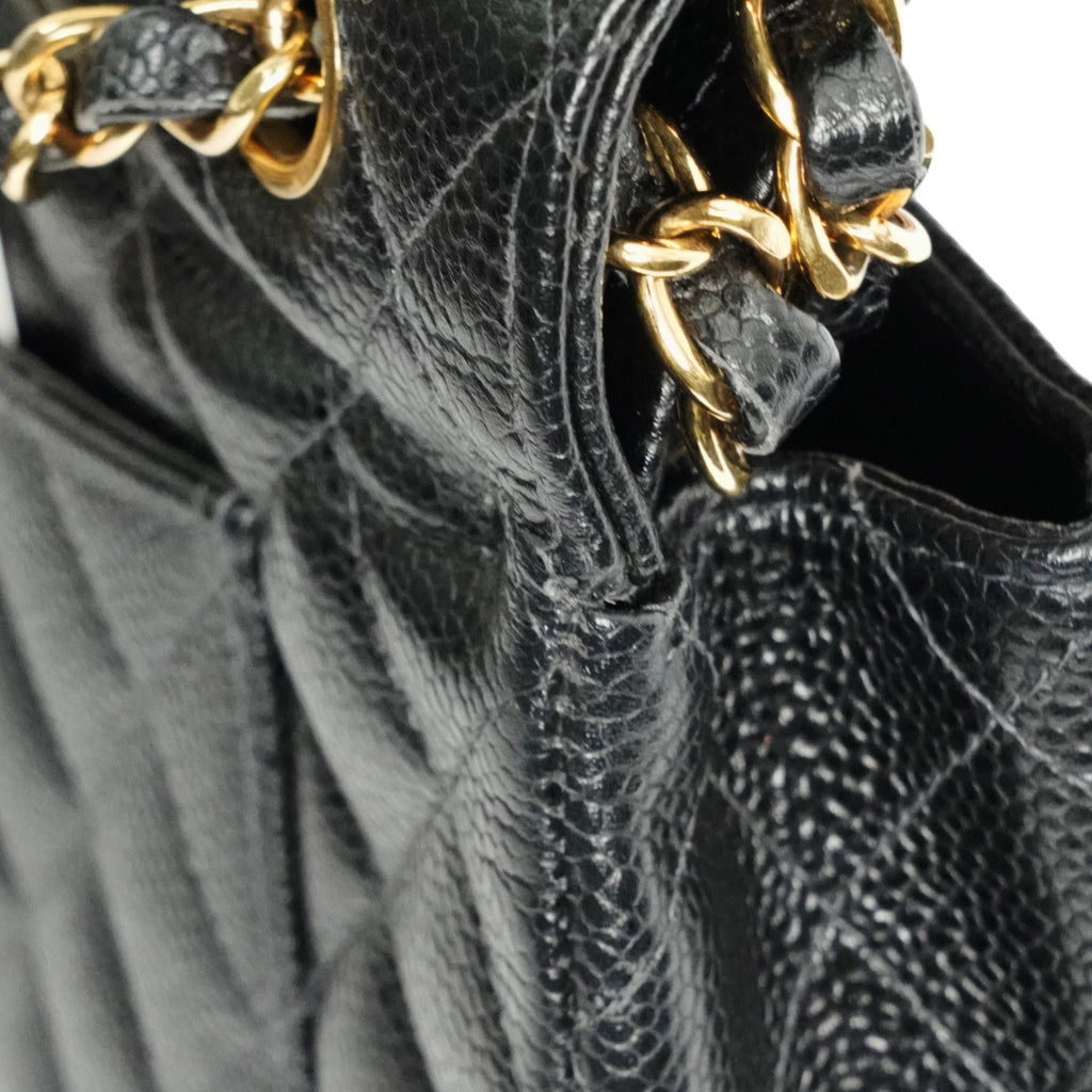 CHANEL 2004-2005 Matelassé 25W Chain Shoulder Bag in Caviar Skin