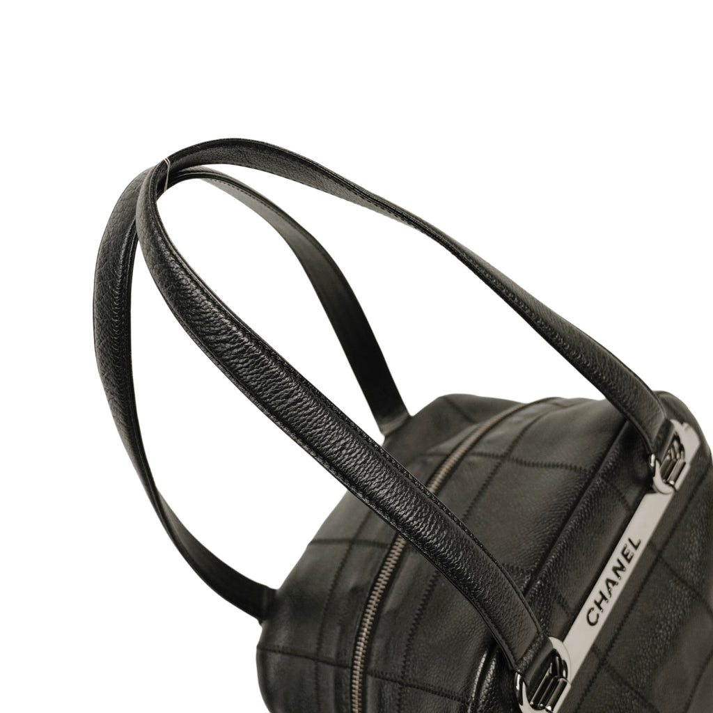 CHANEL 2004–2005 Chocolate Bar Stitch Shoulder Bag