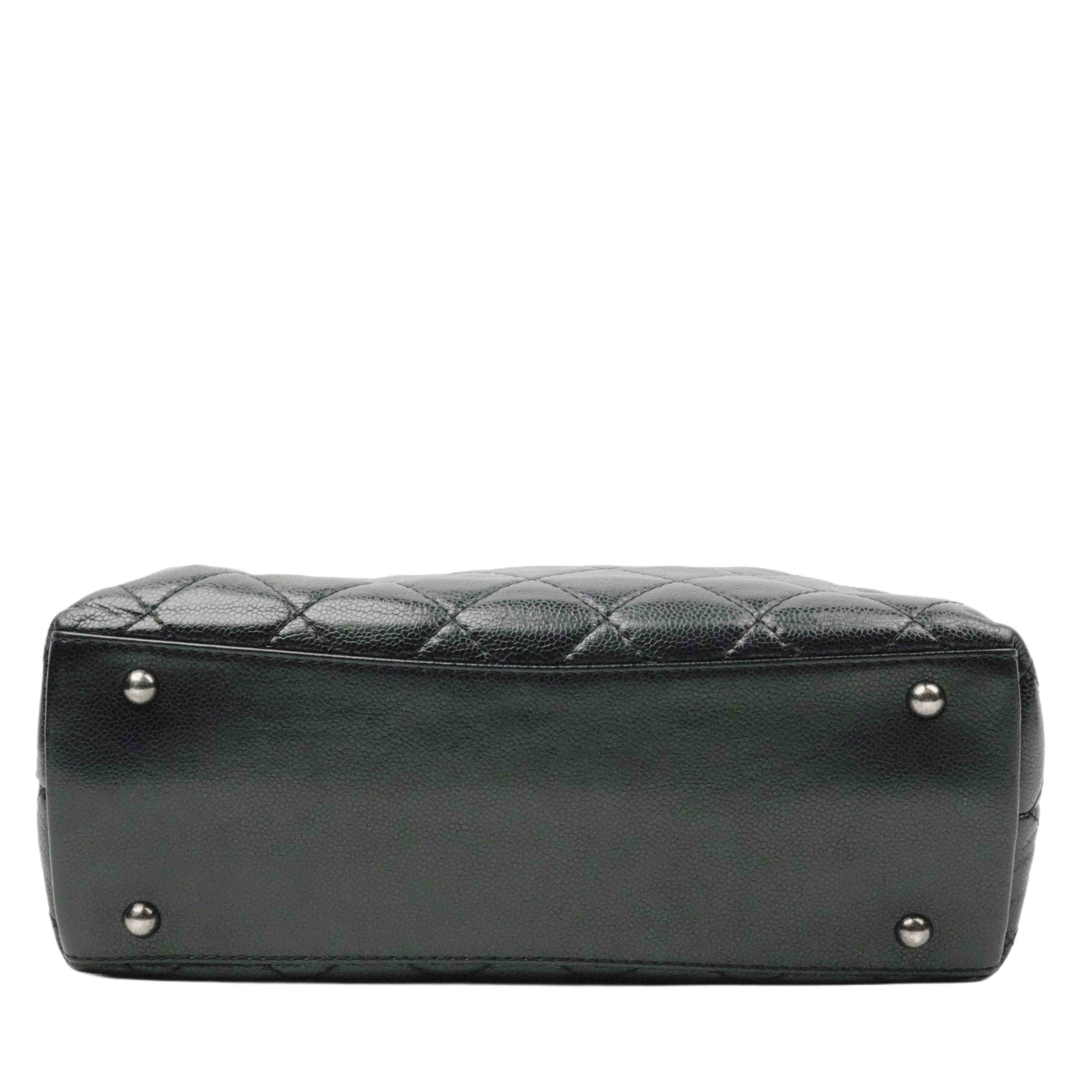 CHANEL 1991–1994 Matelassé Caviar Leather Shoulder Bag