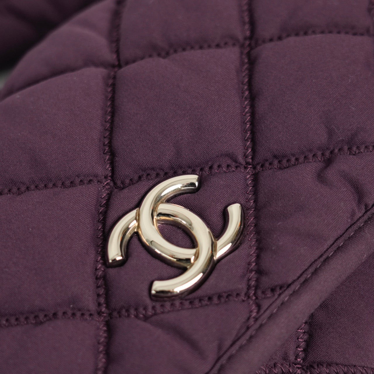 CHANEL 2008–2009 Matelassé Quilted Chain Shoulder Bag