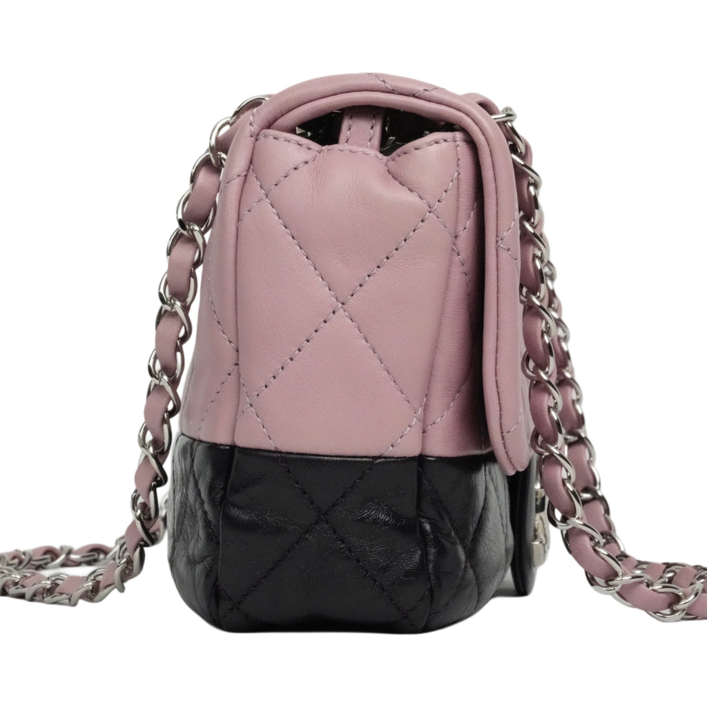 CHANEL 2008–2009 Matelassé Bicolor Chain Shoulder Bag