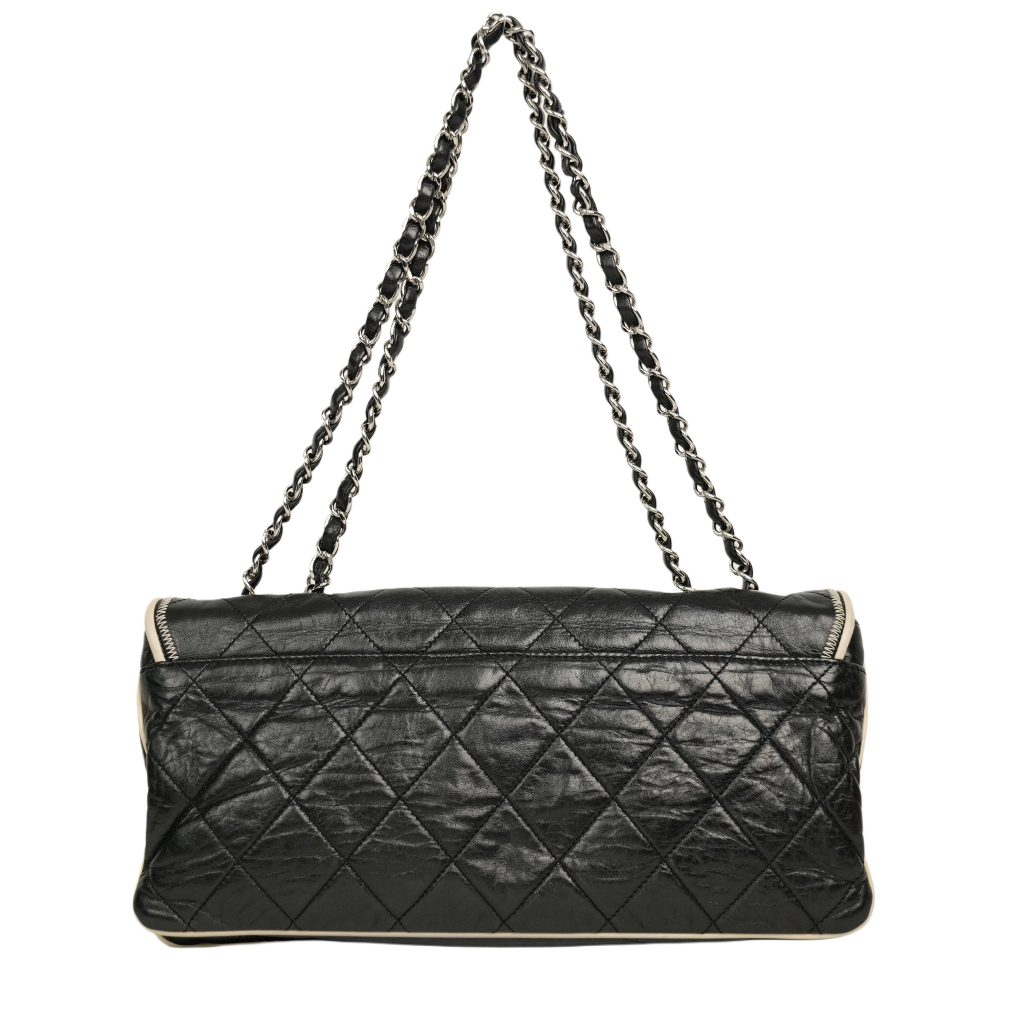 CHANEL 2008–2009 2.55 Chain Matelassé Bicolor Shoulder Bag