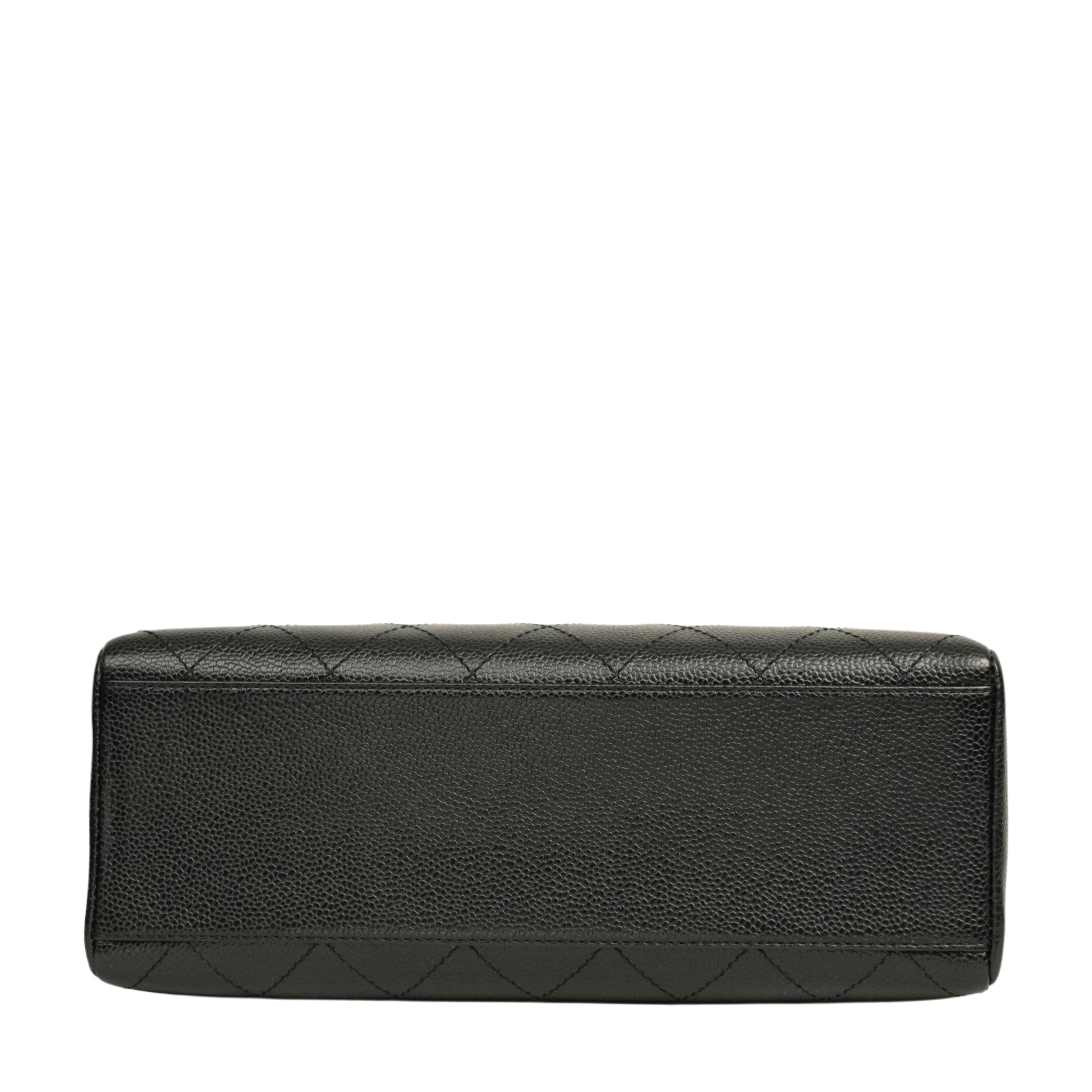 CHANEL 1997–1999 Matelasse Caviar Skin Shoulder Bag/Handbag 2Way