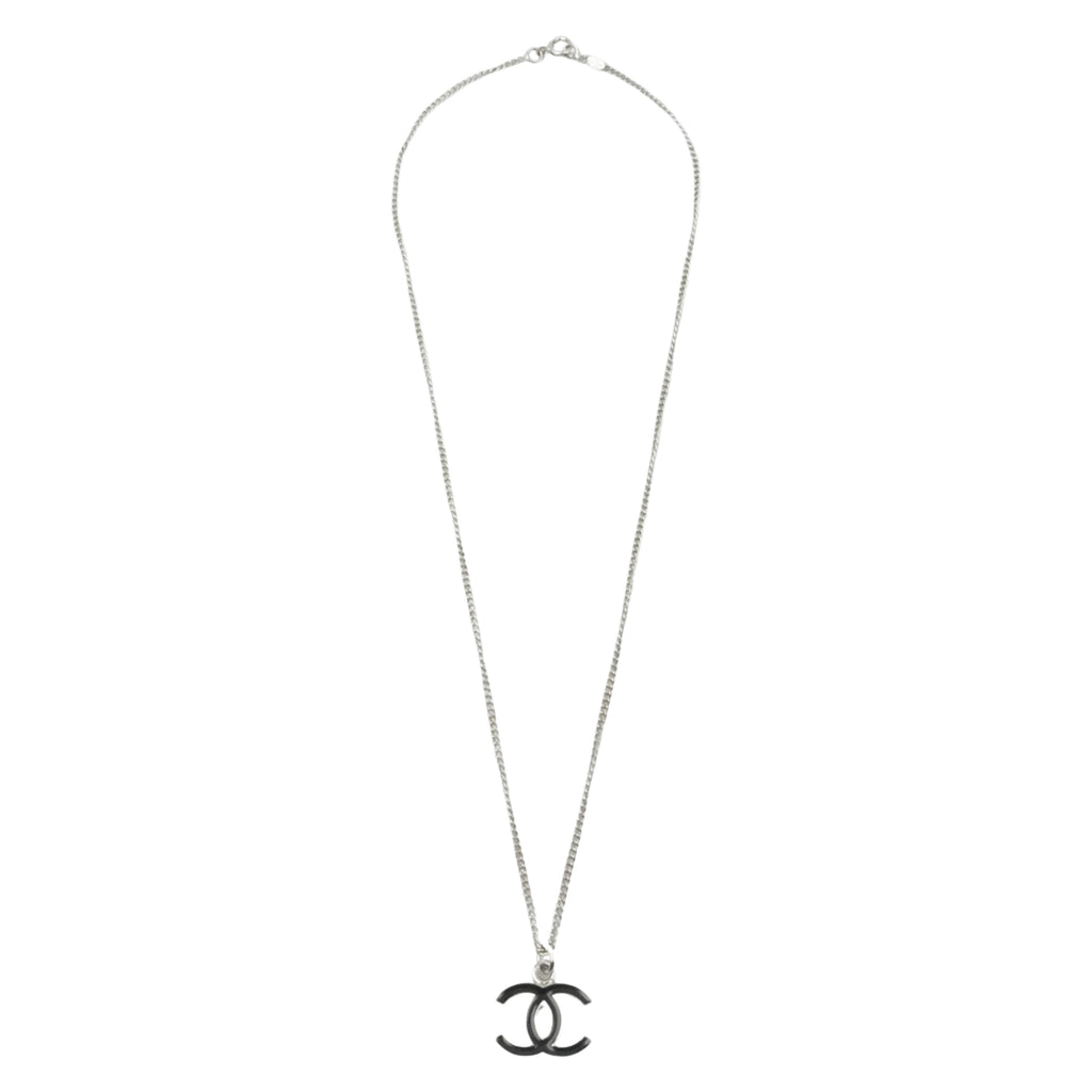 CHANEL 2007 Coco Mark Plate Necklace