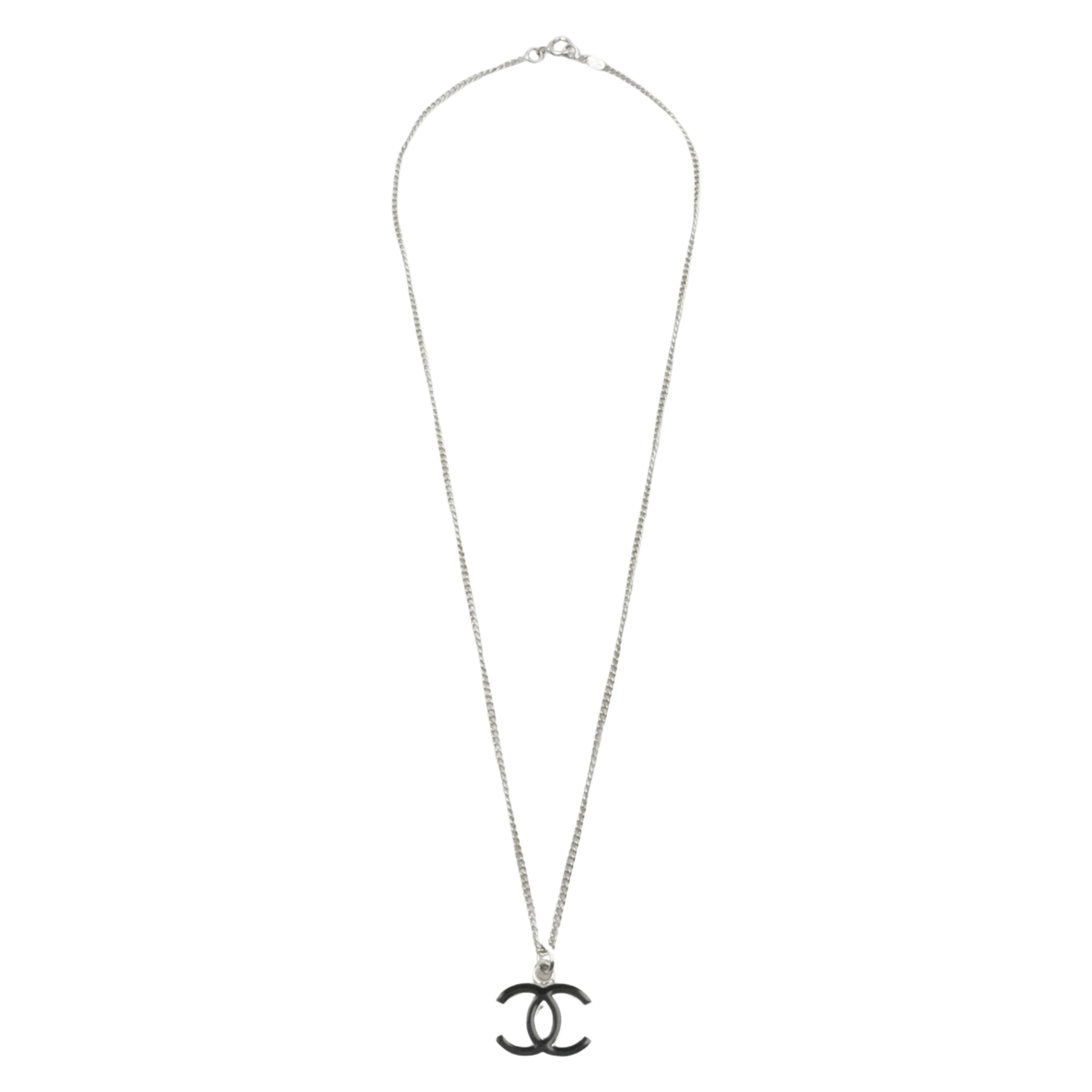 CHANEL 2007 Coco Mark Plate Necklace