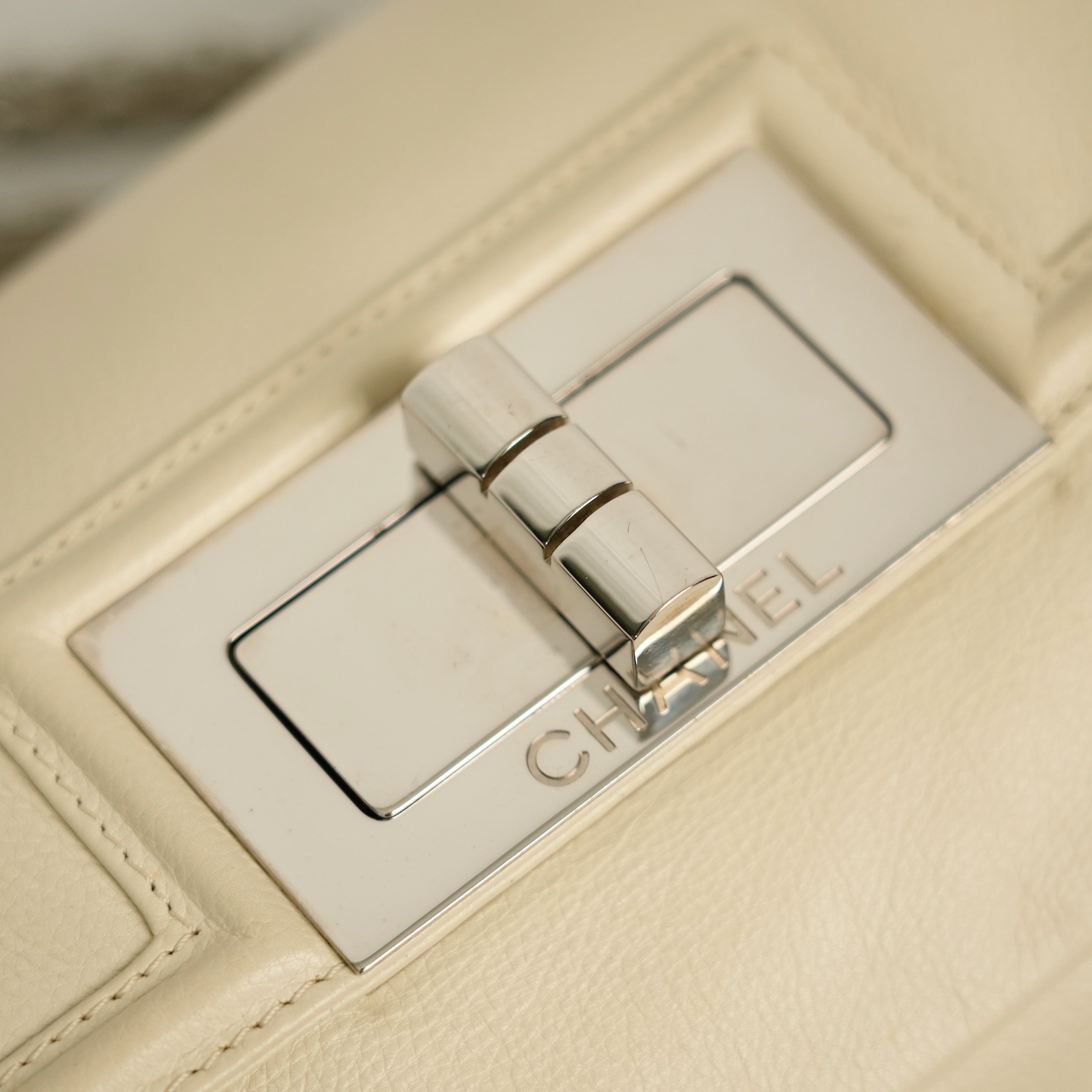 CHANEL 2008–2009 2.55 Chain Shoulder Bag