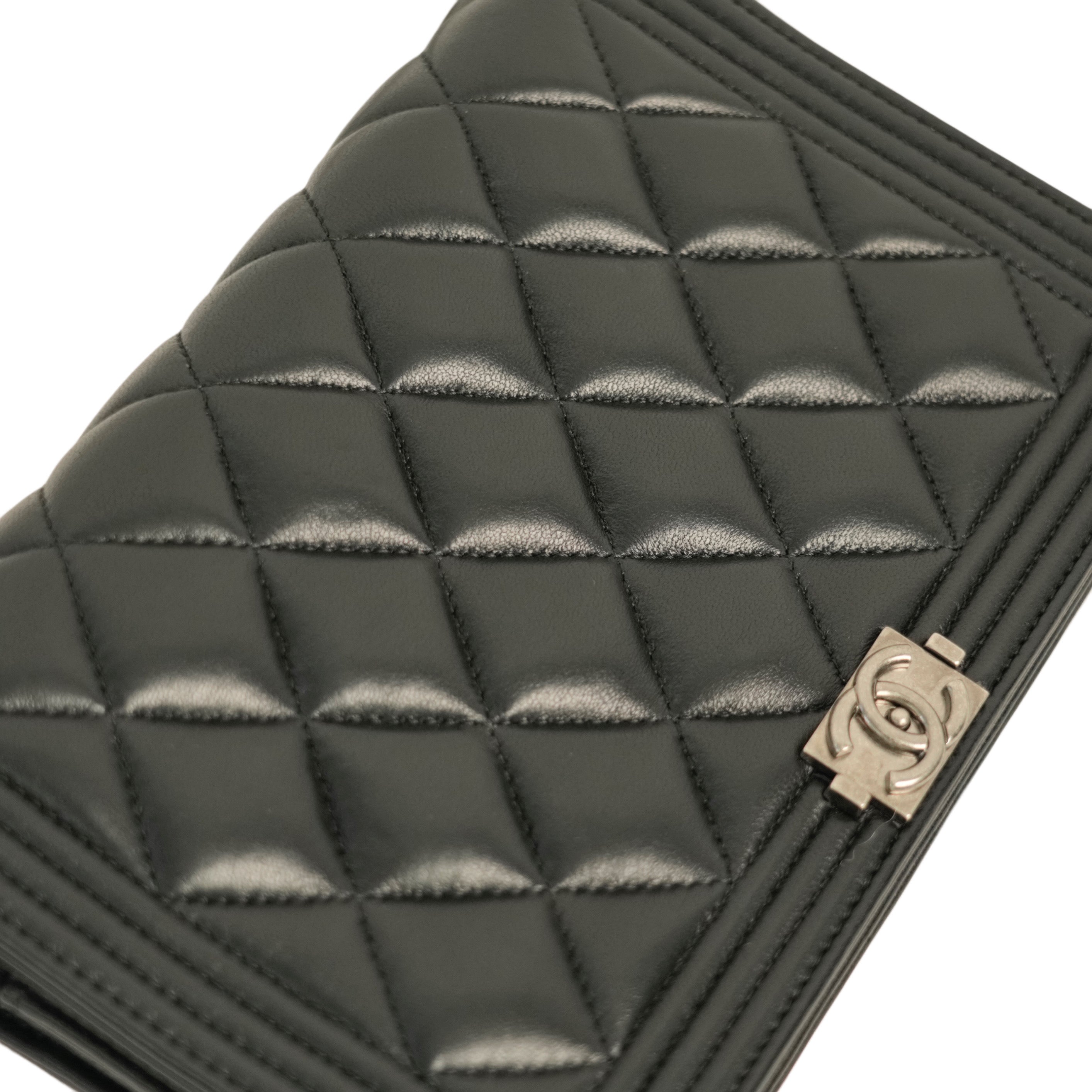 CHANEL Boy Chanel Matelassé Coco Mark Chain Wallet / Shoulder Bag