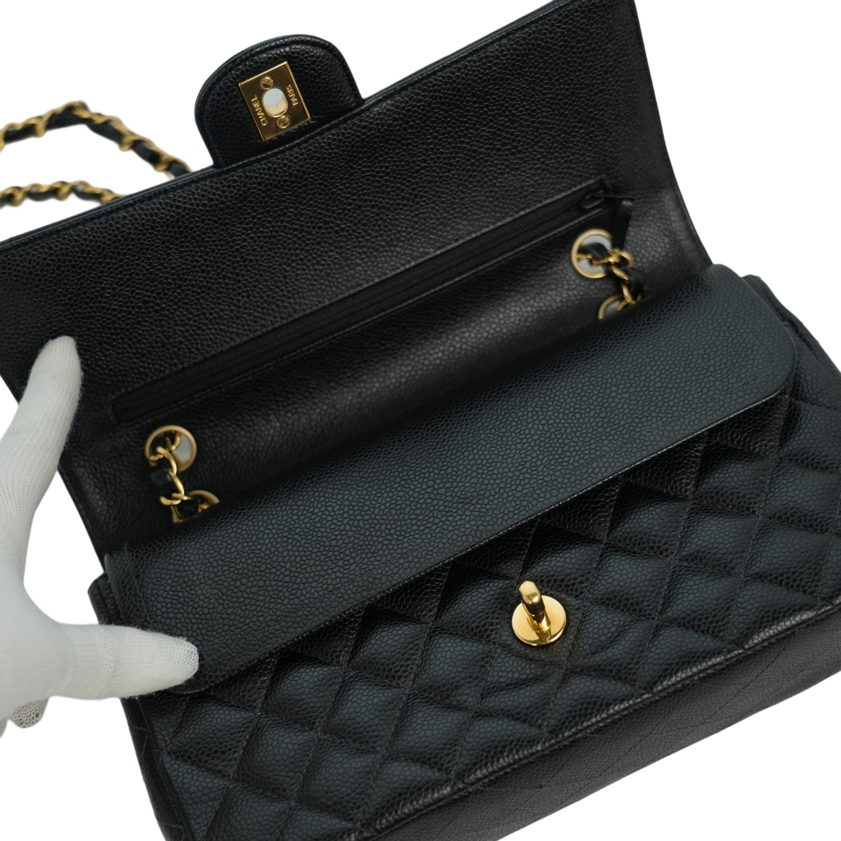 CHANEL 2004-2005 Matelassé 25W Chain Shoulder Bag in Caviar Skin