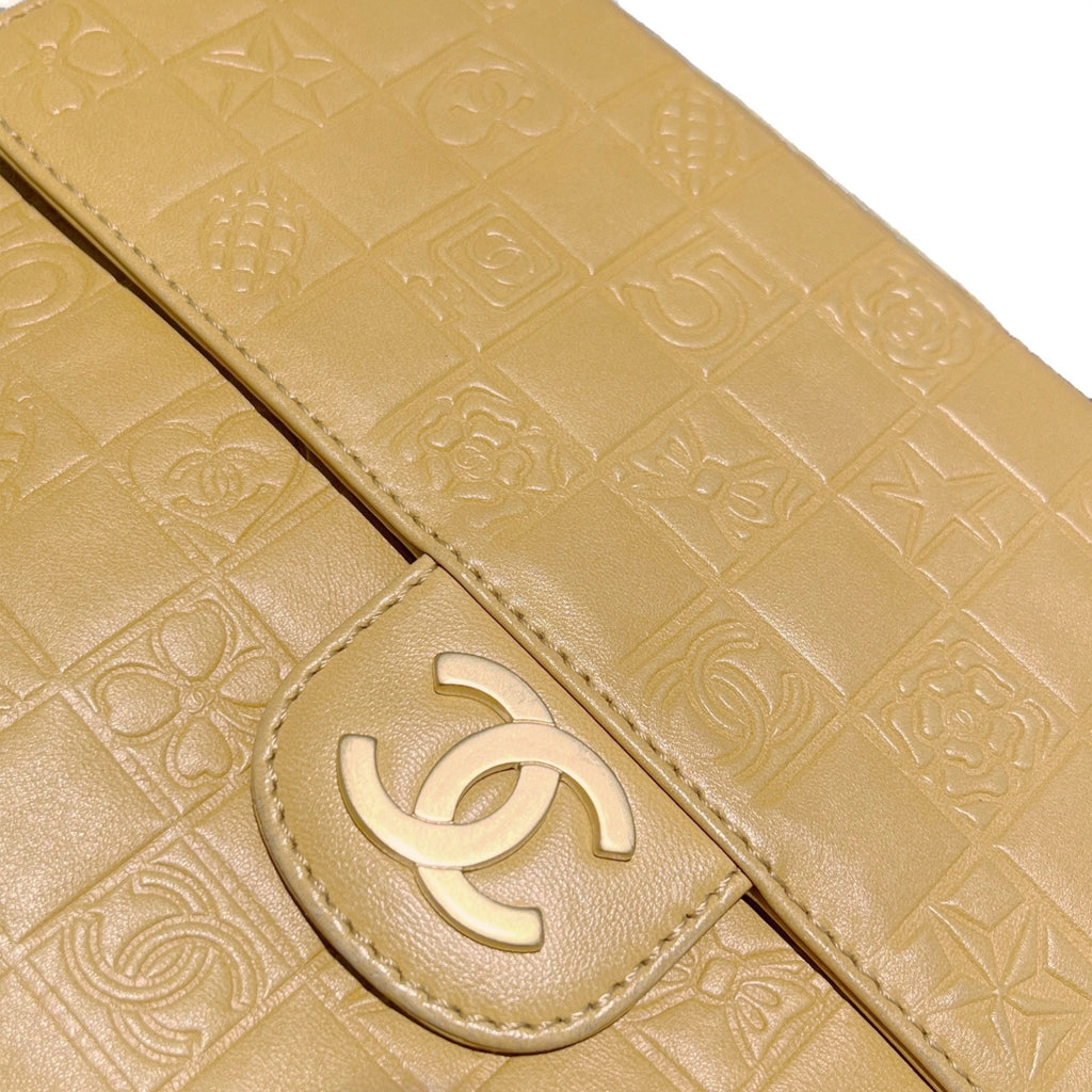 CHANEL 2003-2004 Embossed Logo Chain Double-Front Flap Shoulder Bag