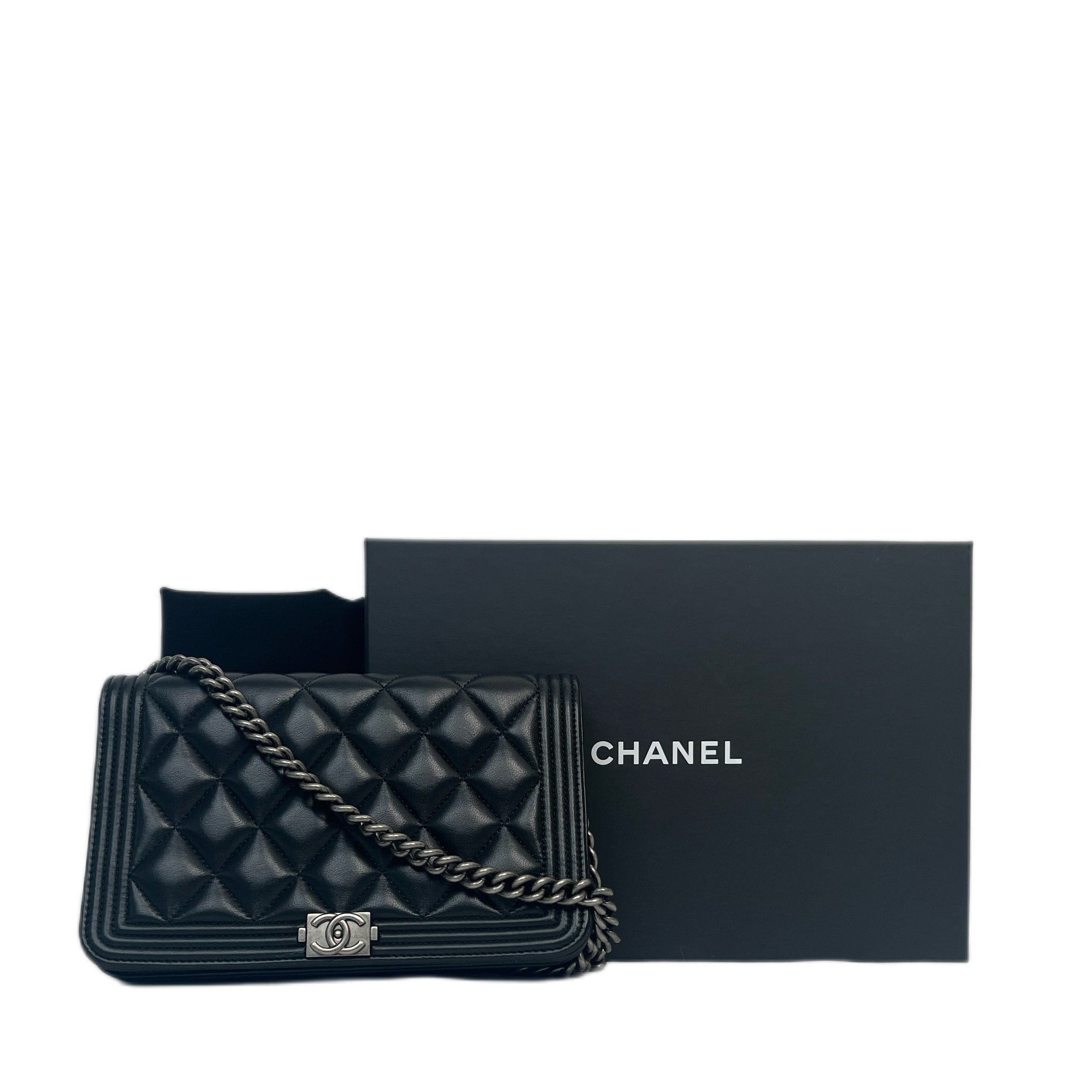 CHANEL Boy Chanel Matelassé Coco Mark Chain Wallet / Shoulder Bag