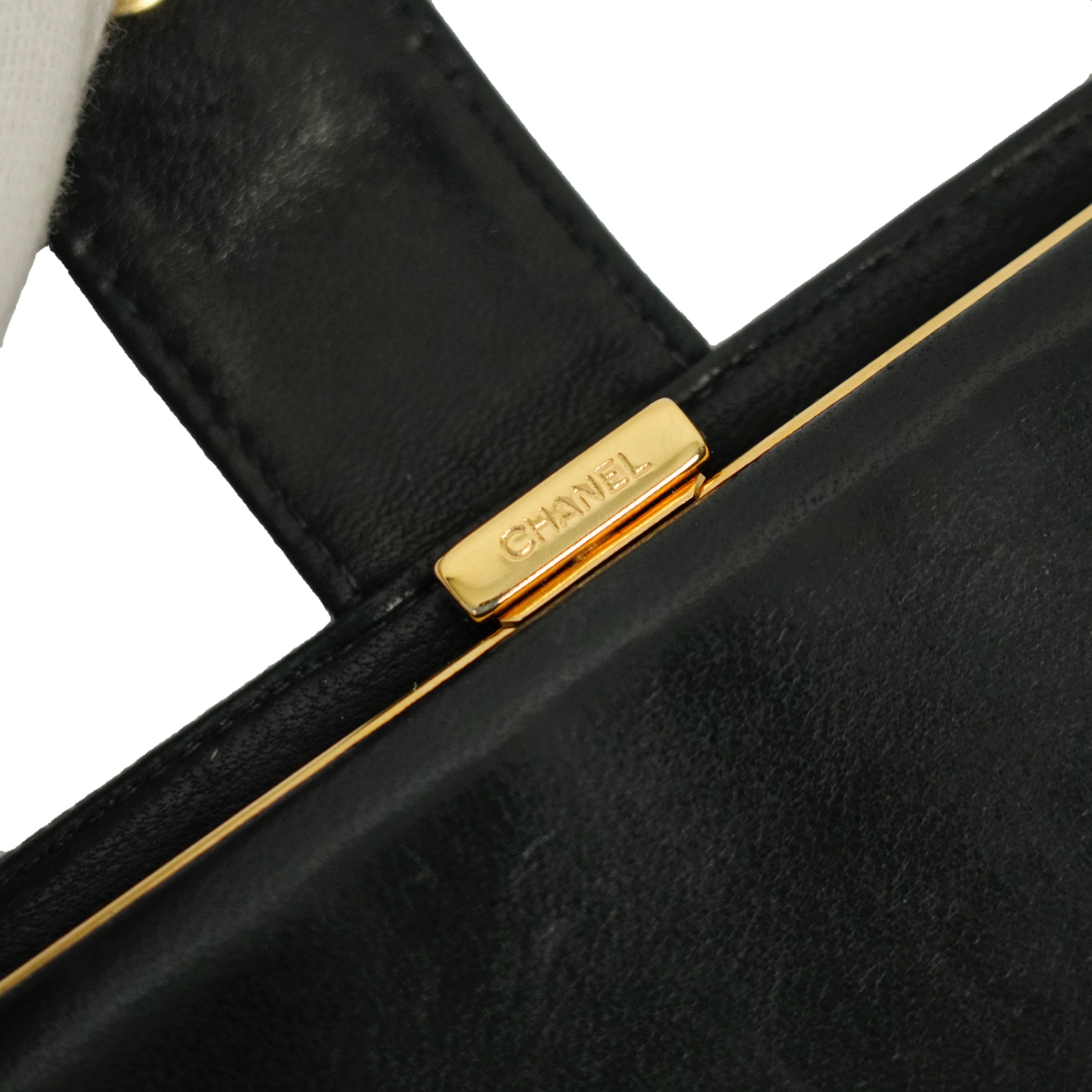 CHANEL 2003–2004 Coco Mark Caviar Skin Bifold Long Wallet