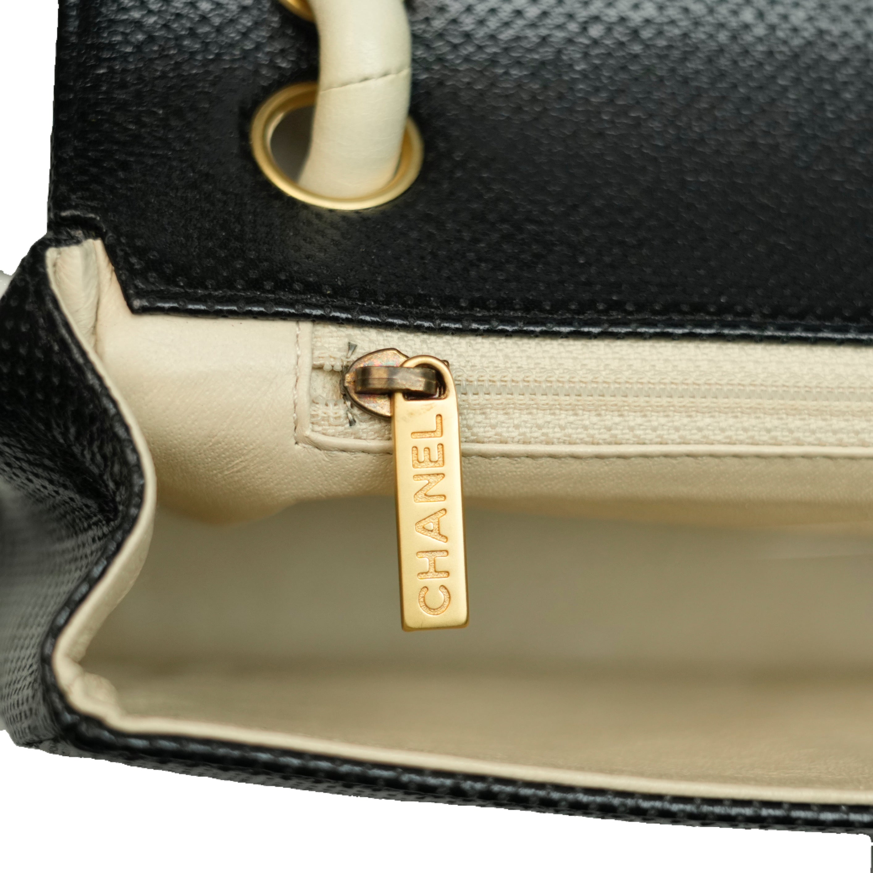 CHANEL 2000-2002 Coco Mark Punching Shoulder Bag