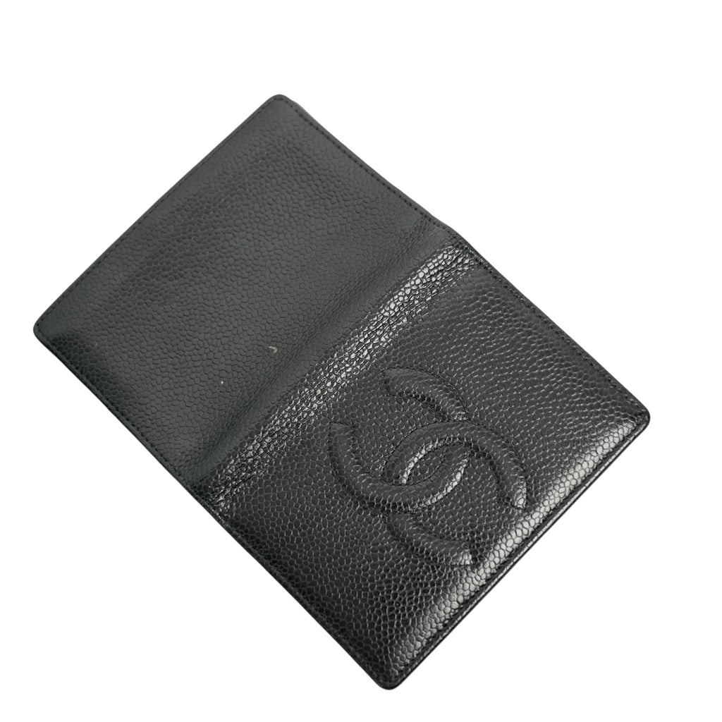 CHANEL 1996-1997 Caviar Skin Coco Mark Card Case