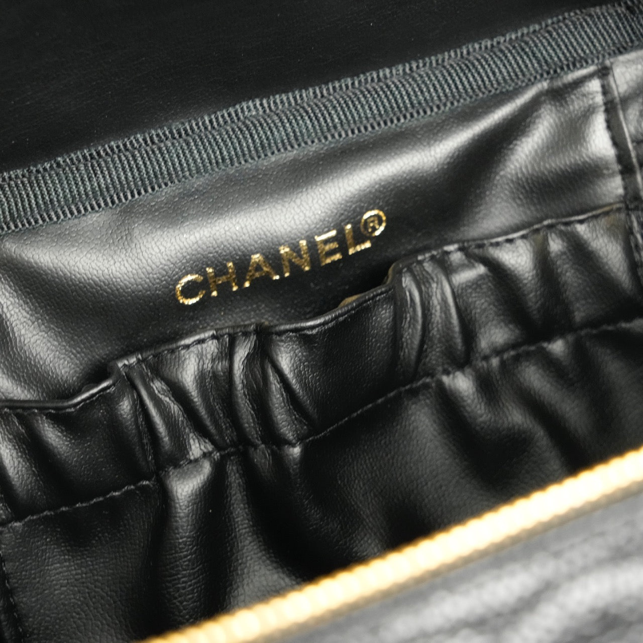 CHANEL 1994-1996 Vanity Caviar Skin Handbag