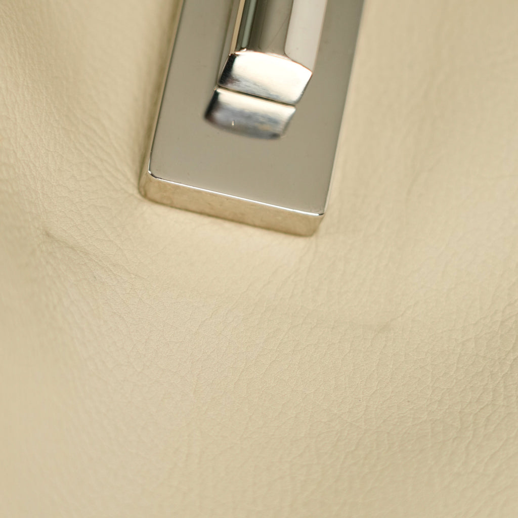 CHANEL 2008–2009 2.55 Chain Shoulder Bag