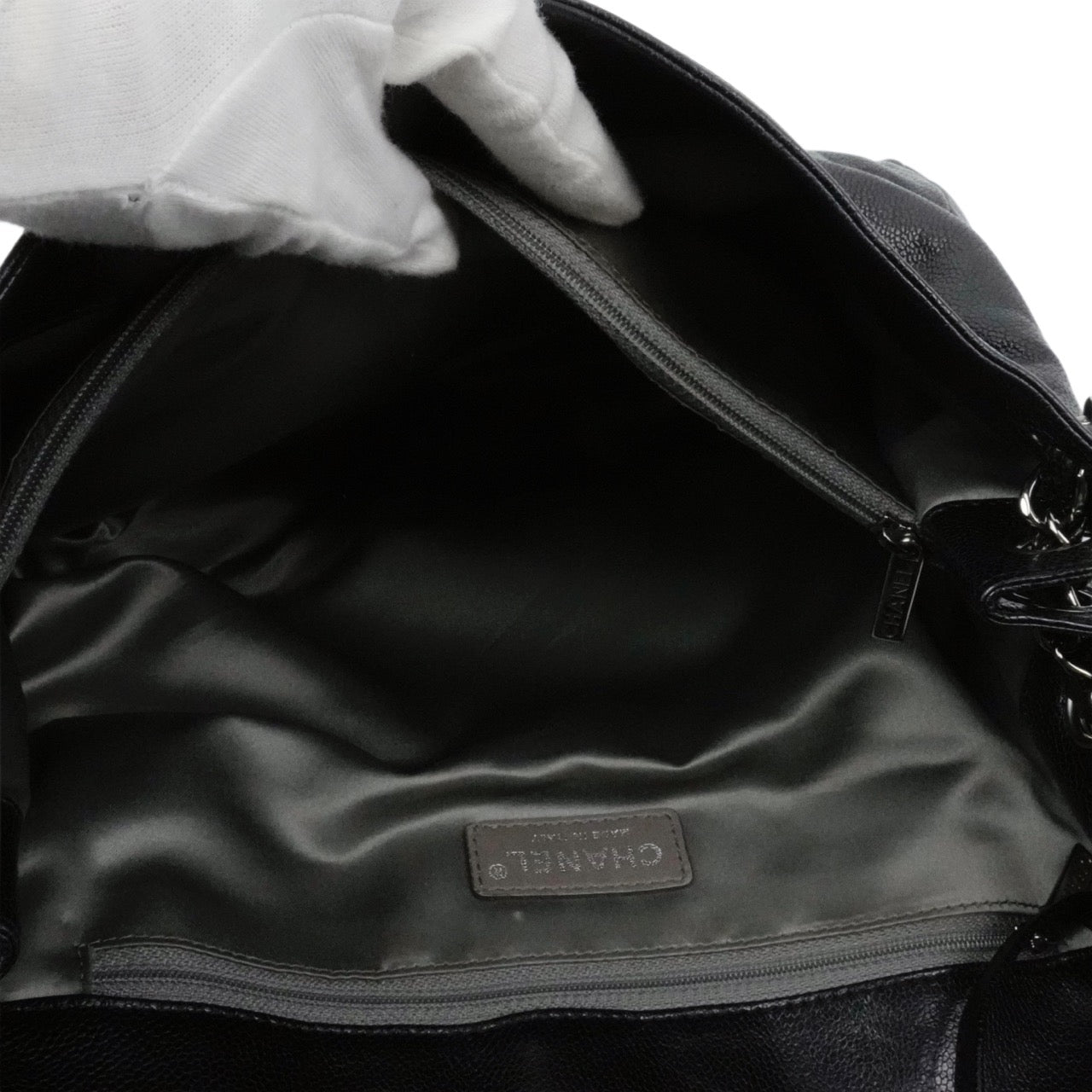 CHANEL 2006–2008 Caviar Skin Tote Bag / Shoulder Bag