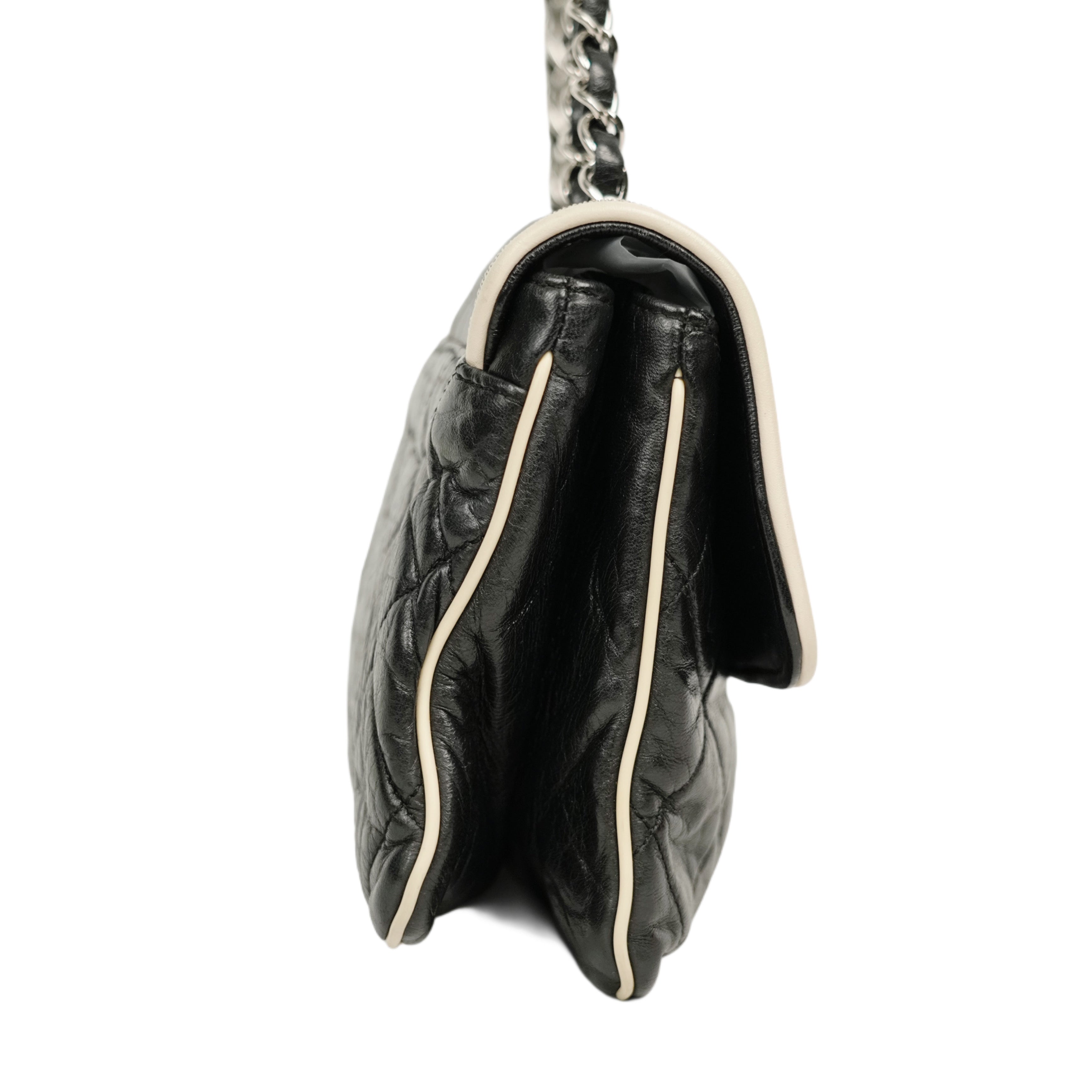 CHANEL 2008–2009 2.55 Chain Matelassé Bicolor Shoulder Bag