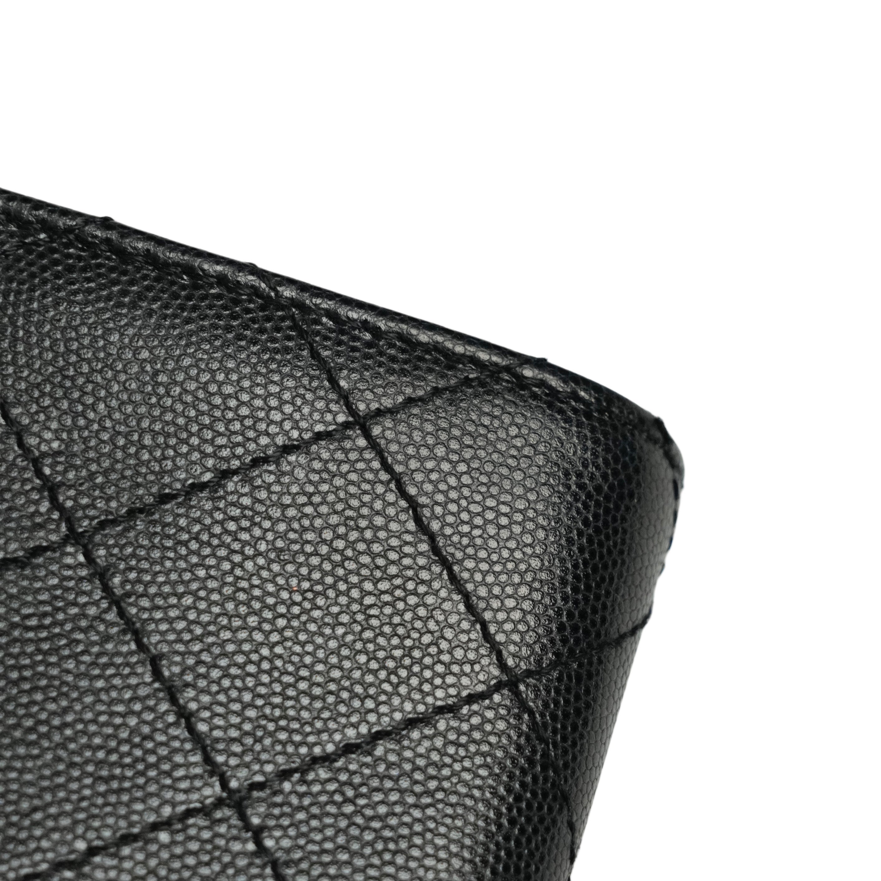 CHANEL 1997–1999 2.55 Matelassé Chain Caviar Skin Shoulder Bag