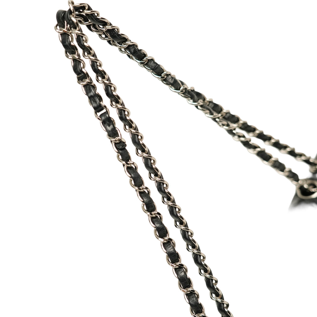 CHANEL 2008–2009 2.55 Chain Matelassé Bicolor Shoulder Bag