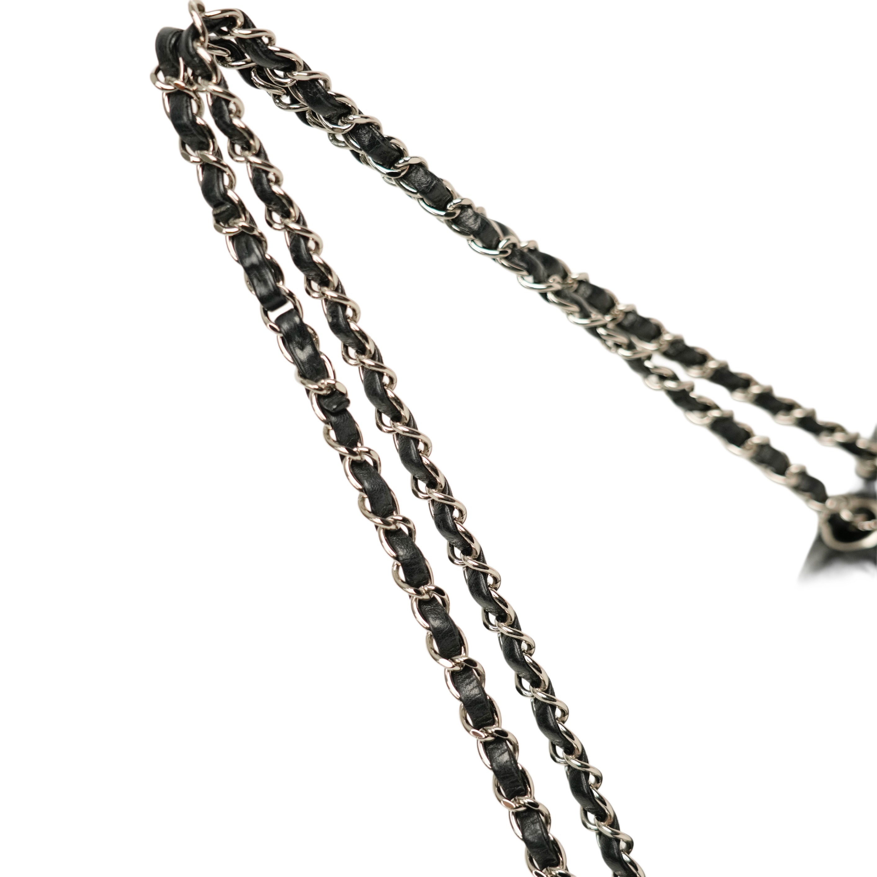 CHANEL 2008–2009 2.55 Chain Matelassé Bicolor Shoulder Bag