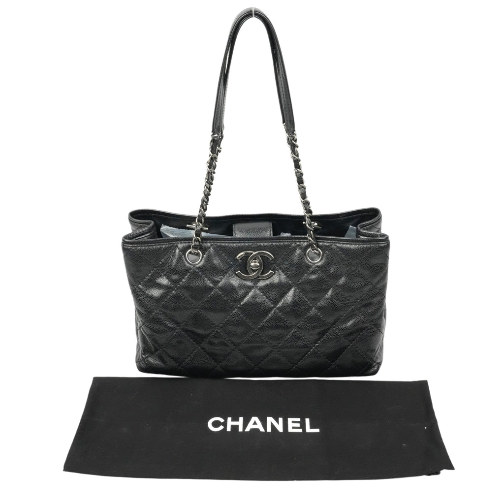 CHANEL 1991–1994 Matelassé Caviar Leather Shoulder Bag