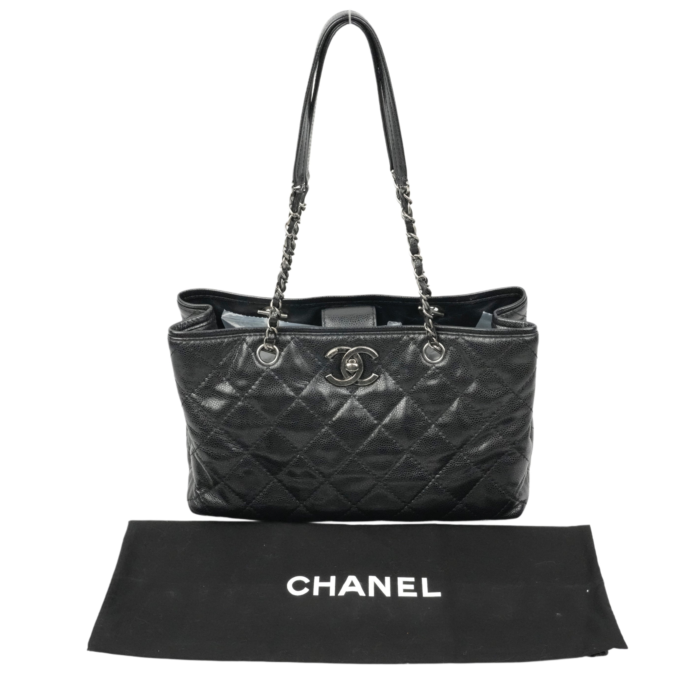 CHANEL 1991–1994 Matelassé Caviar Leather Shoulder Bag