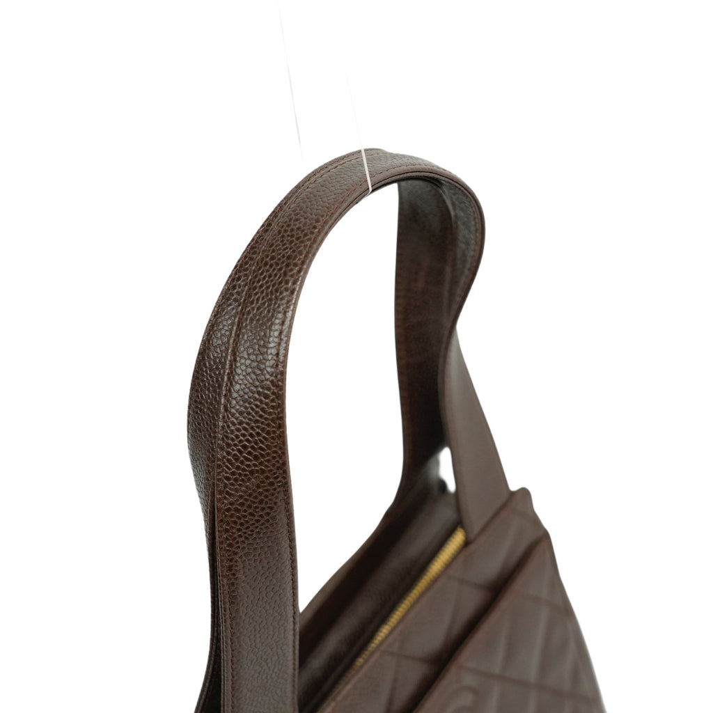 CHANEL 1996–1997 Matelasse Caviar Skin Handbag