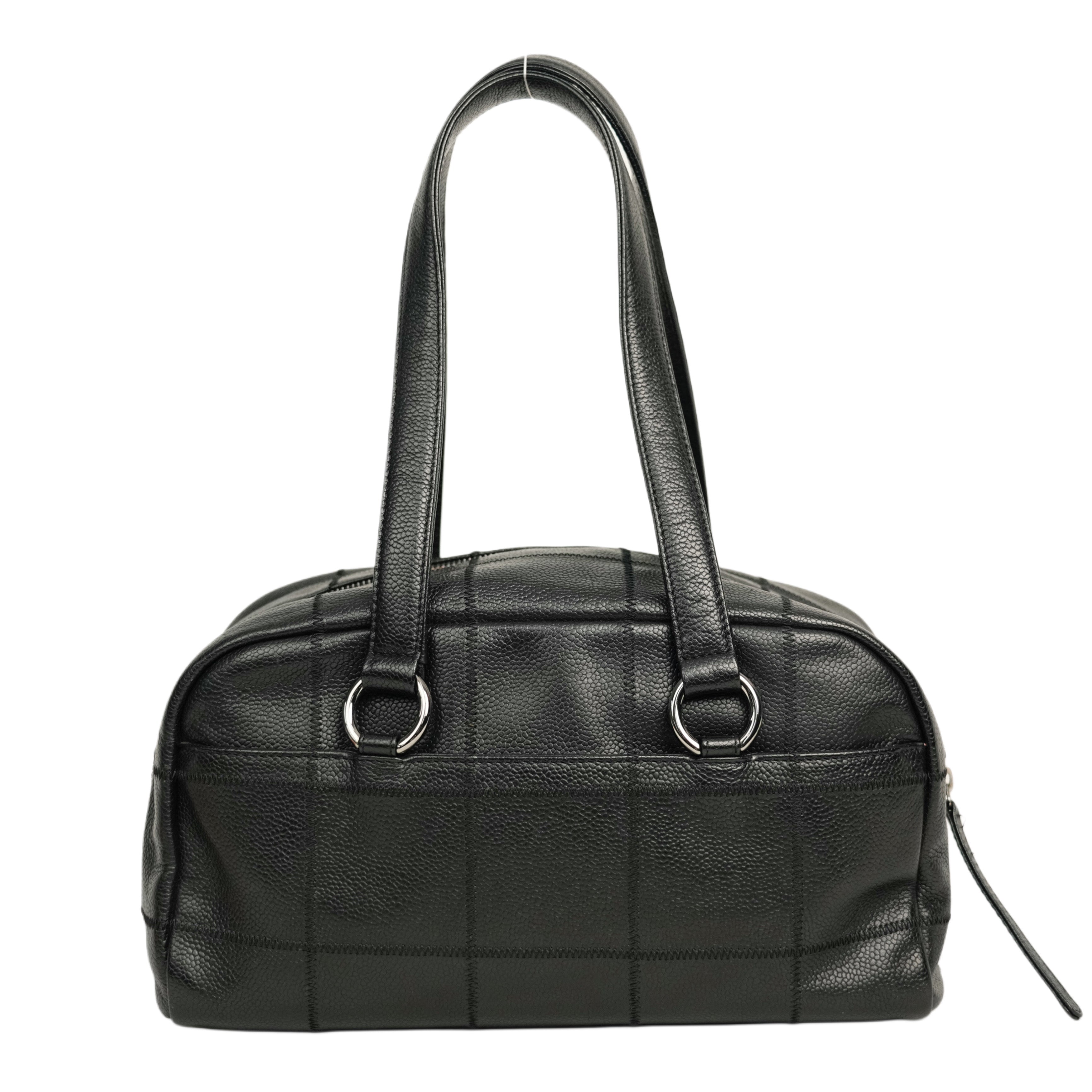 CHANEL 2004–2005 Chocolate Bar Stitch Shoulder Bag