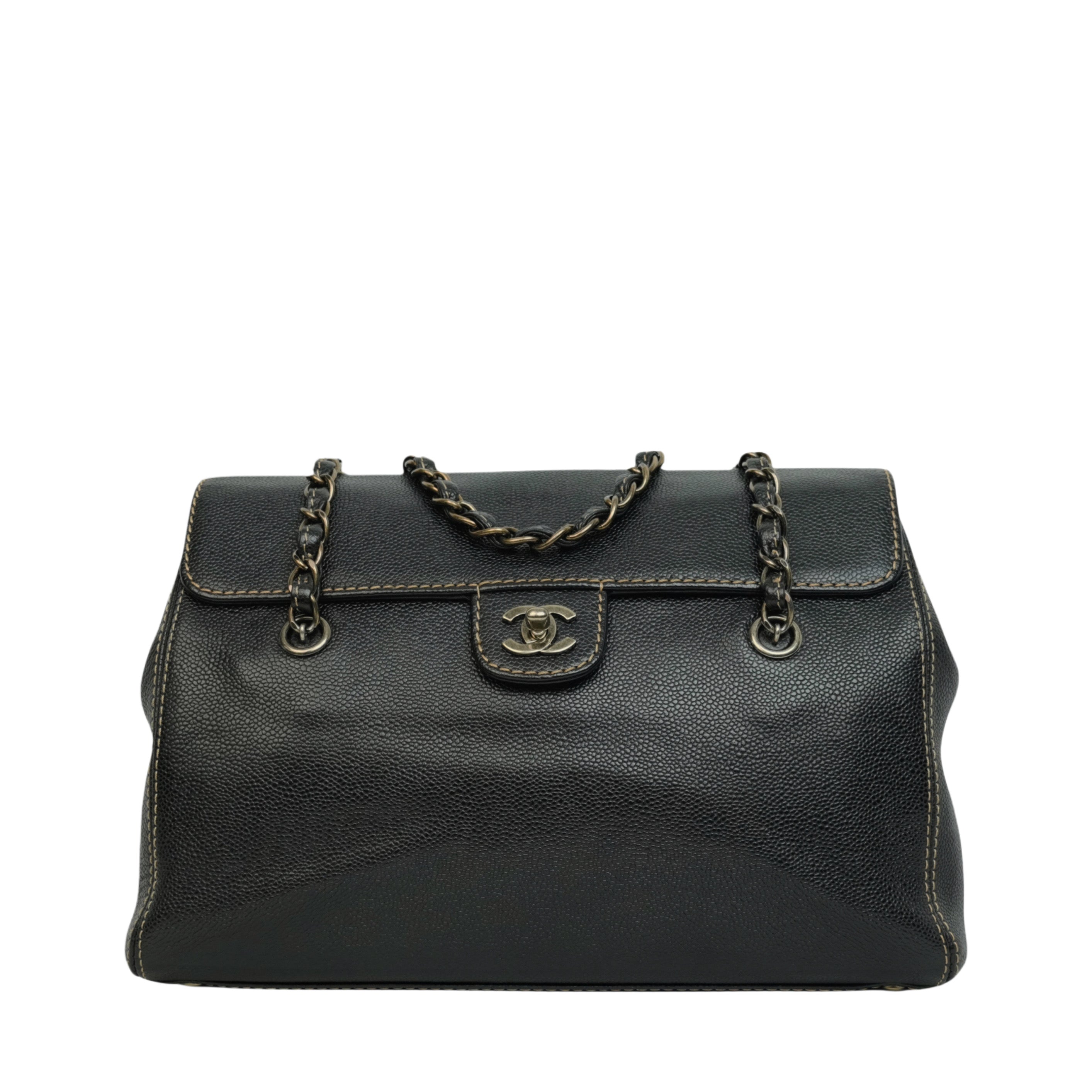 CHANEL 2002–2003 Chain Caviar Leather Shoulder Bag
