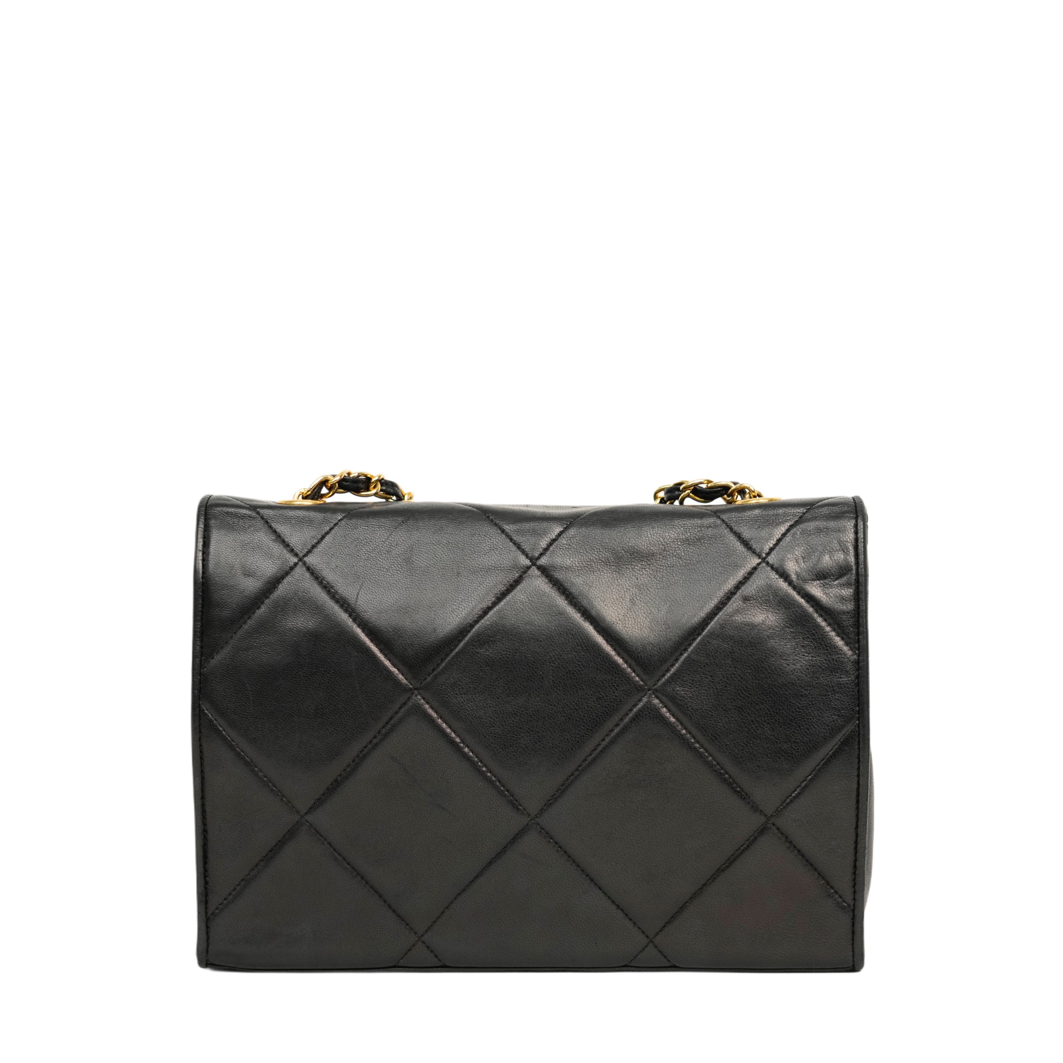 CHANEL 1986-1988Matelasse Chain Coco Mark Lambskin Shoulder Bag