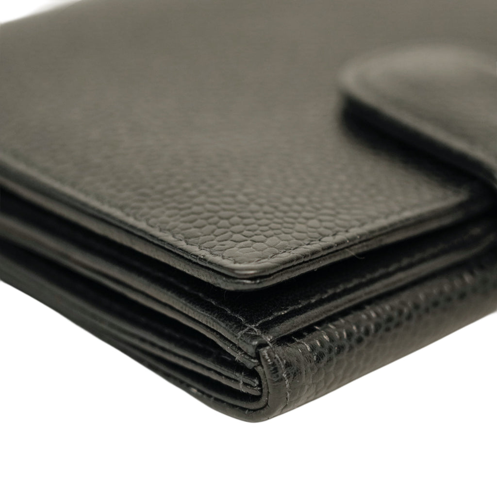 CHANEL 2000-2002 Coco Mark Caviar Skin Bi-Fold Wallet