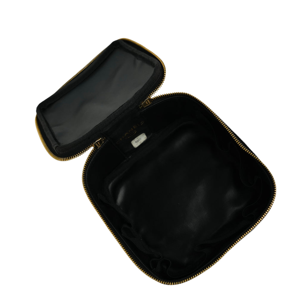 CHANEL 1996–1997 Caviar Leather Vanity Handbag