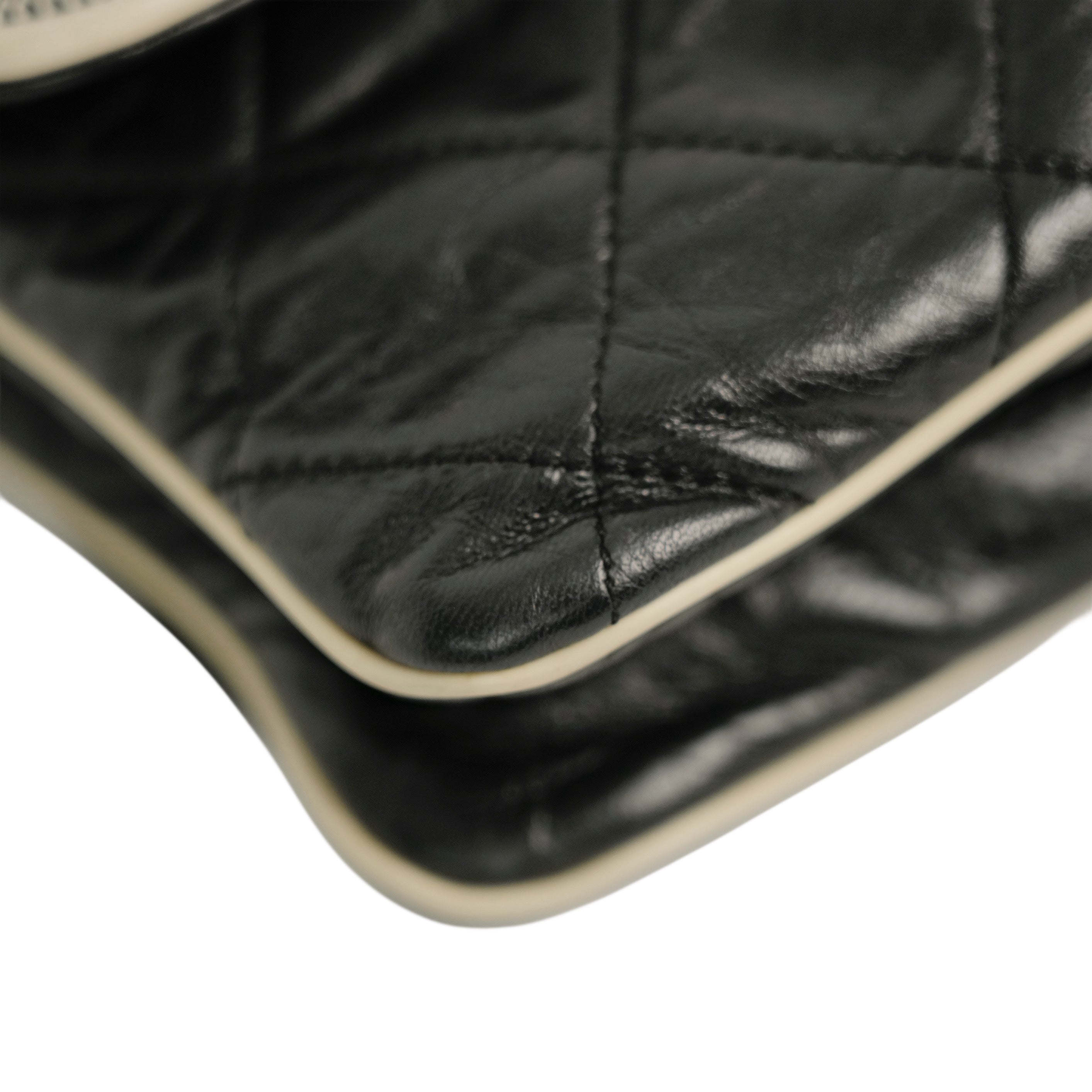 CHANEL 2008–2009 2.55 Chain Matelassé Bicolor Shoulder Bag