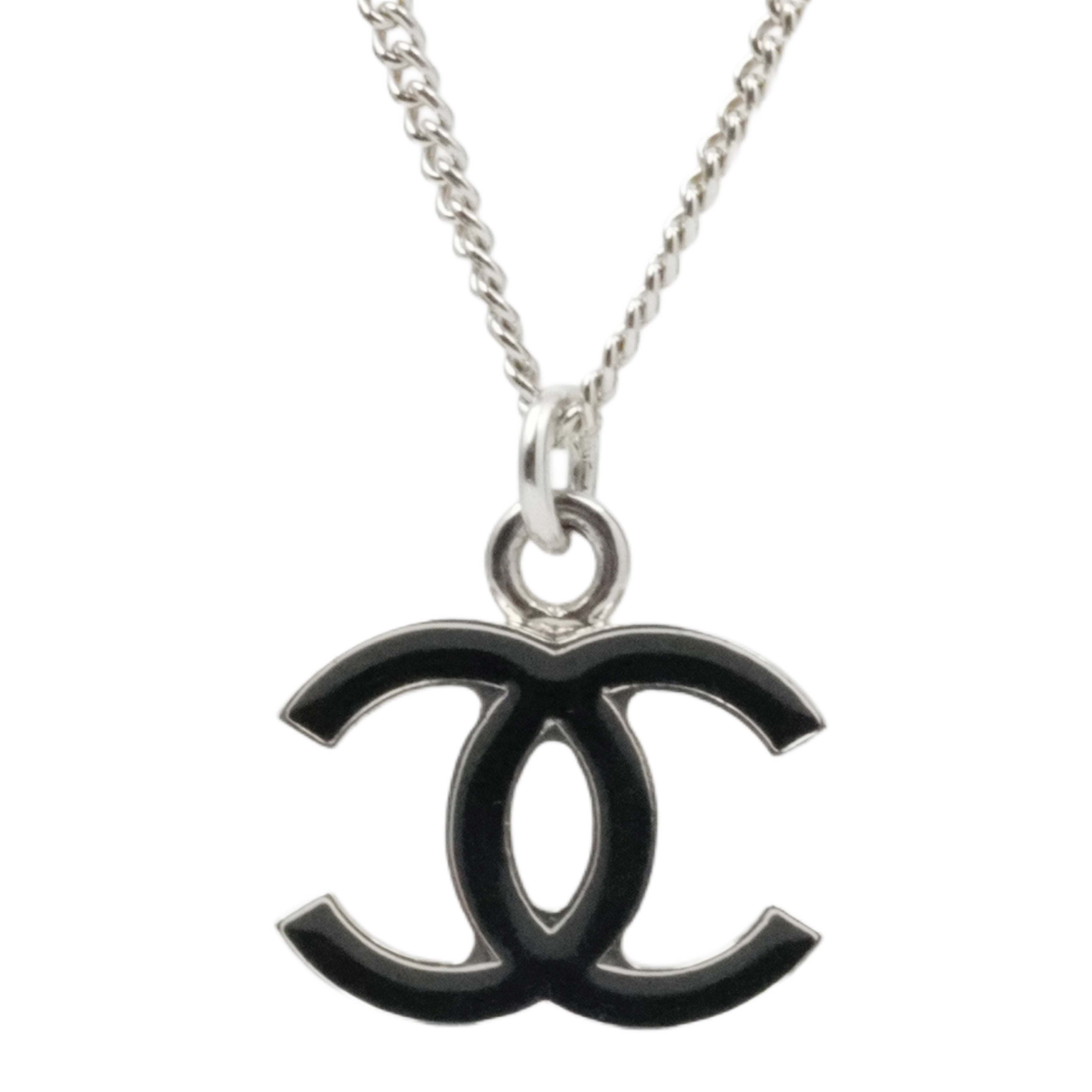 CHANEL 2007 Coco Mark Plate Necklace