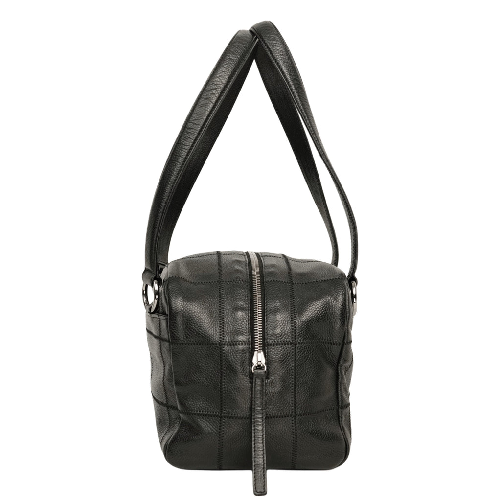 CHANEL 2004–2005 Chocolate Bar Stitch Shoulder Bag