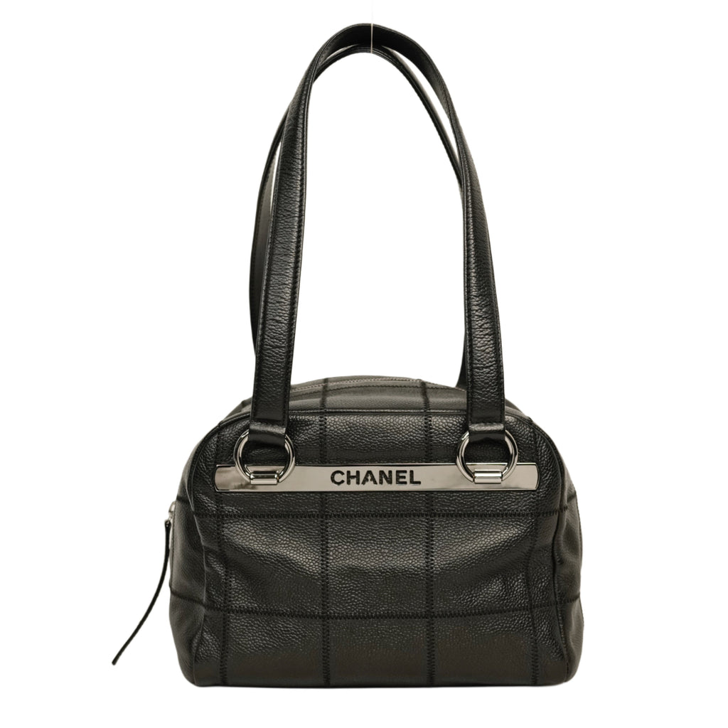 CHANEL 2004–2005 Chocolate Bar Stitch Shoulder Bag