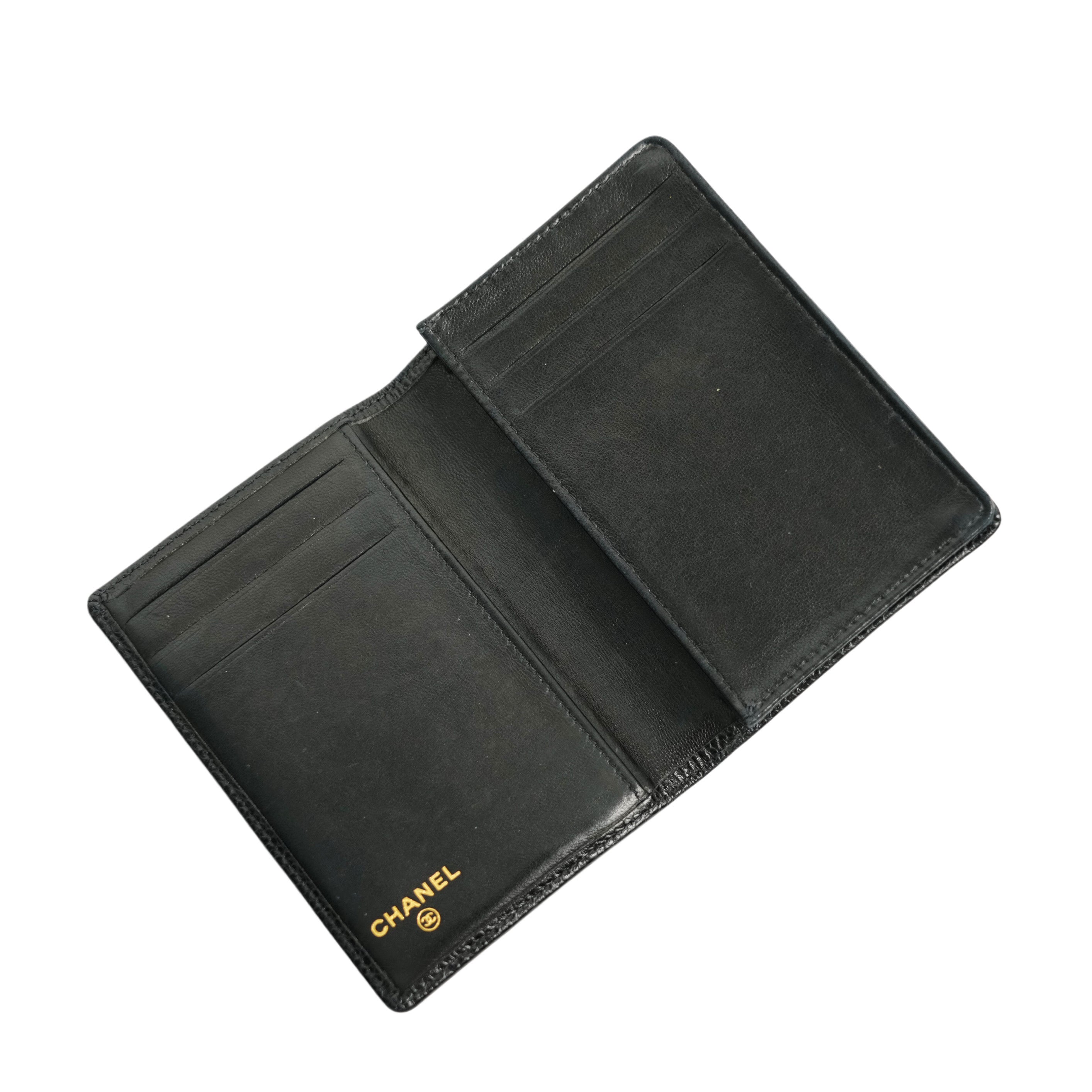 CHANEL 1996-1997 Caviar Skin Coco Mark Card Case