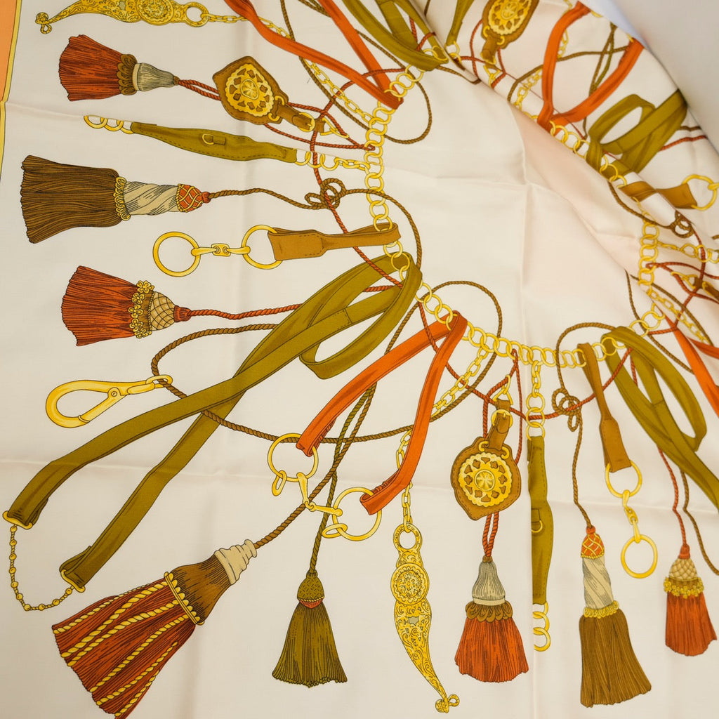 CELINE Tassel Chain Carre 90 Scarf