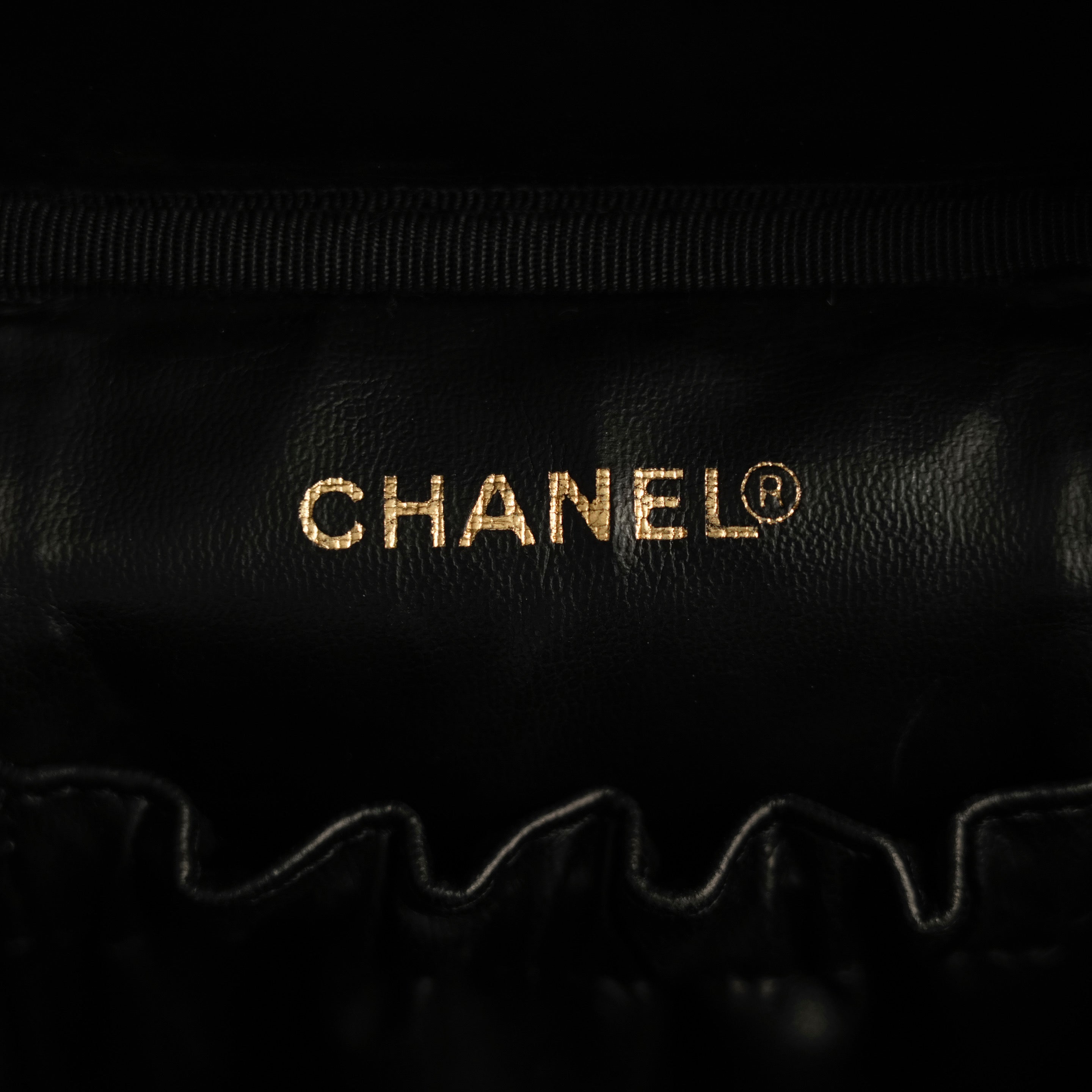 CHANEL 1997-1999 Vanity Caviar Skin Handbag