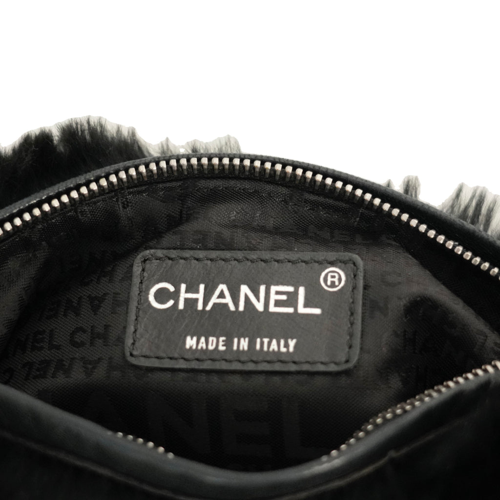 CHANEL 2002–2003 Fur Coco Mark Chain Shoulder Bag