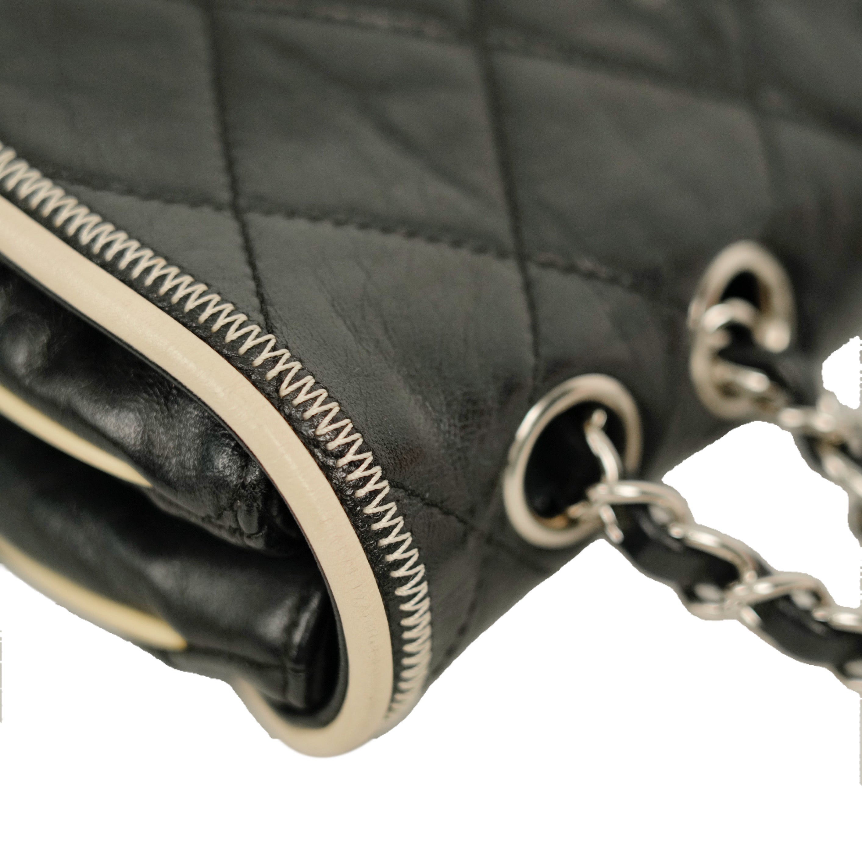 CHANEL 2008–2009 2.55 Chain Matelassé Bicolor Shoulder Bag