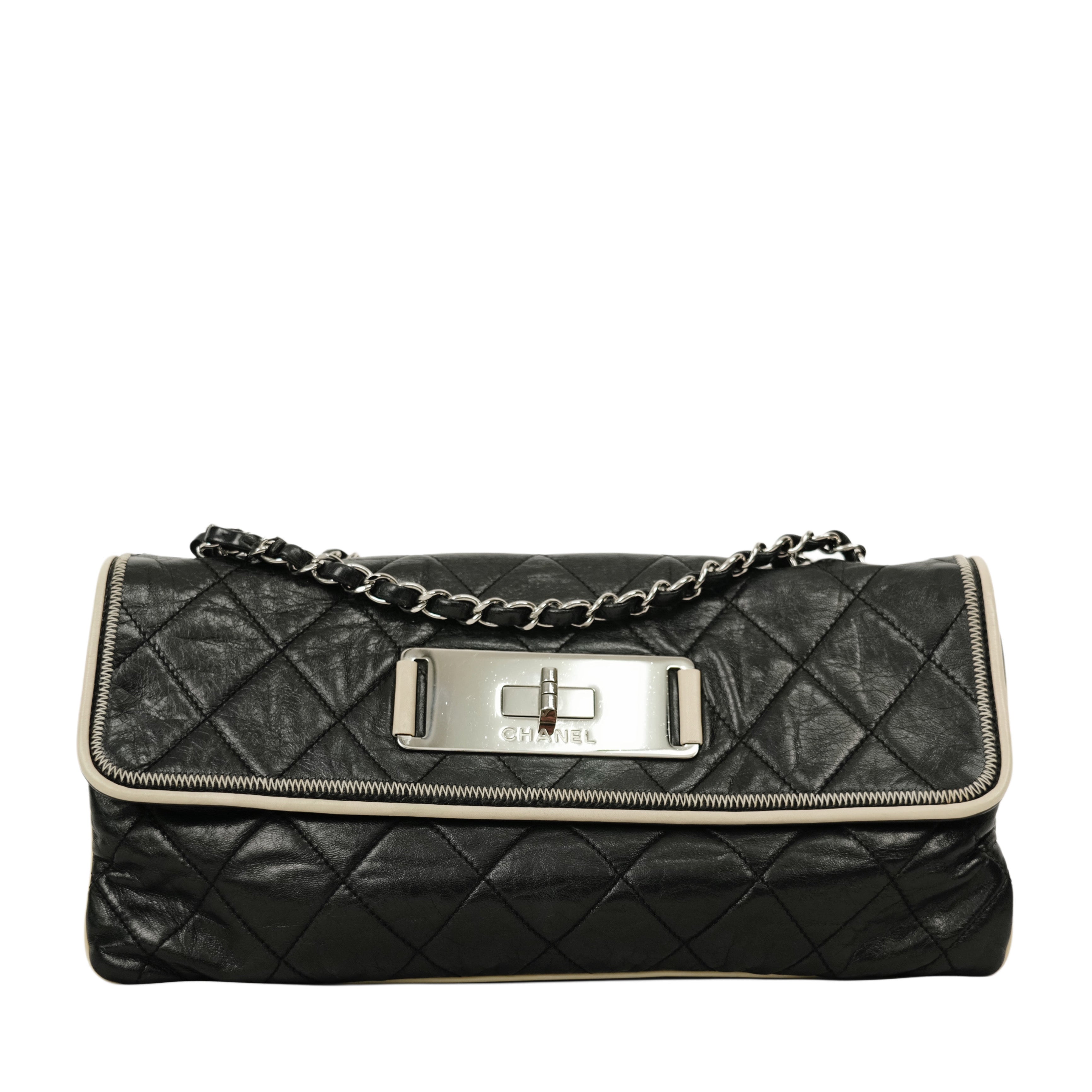 CHANEL 2008–2009 2.55 Chain Matelassé Bicolor Shoulder Bag