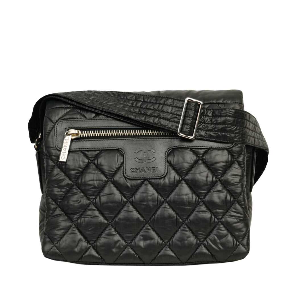 CHANEL 2009–2010 Matelassé Coco Cocoon Shoulder Bag