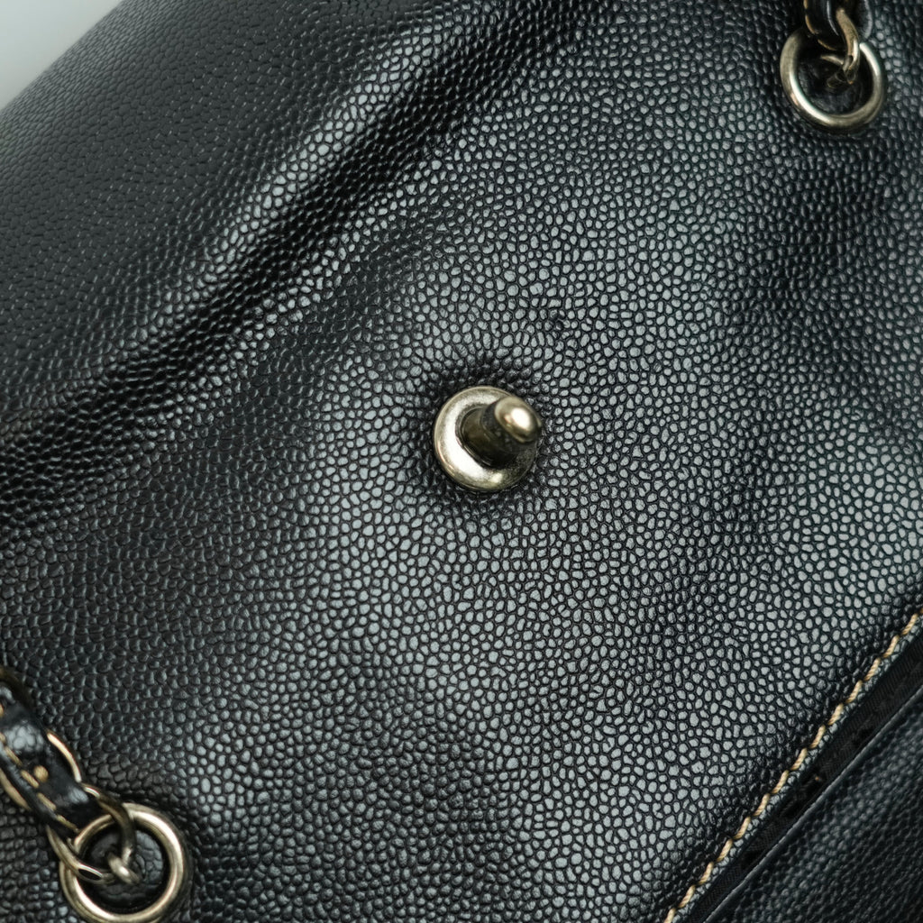 CHANEL 2002–2003 Chain Caviar Leather Shoulder Bag