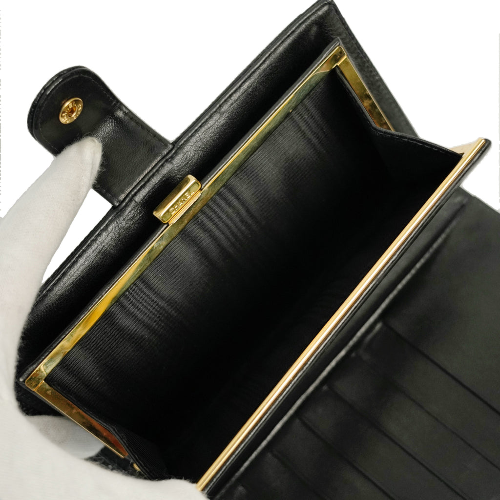 CHANEL 2003–2004 Coco Mark Caviar Skin Bifold Long Wallet