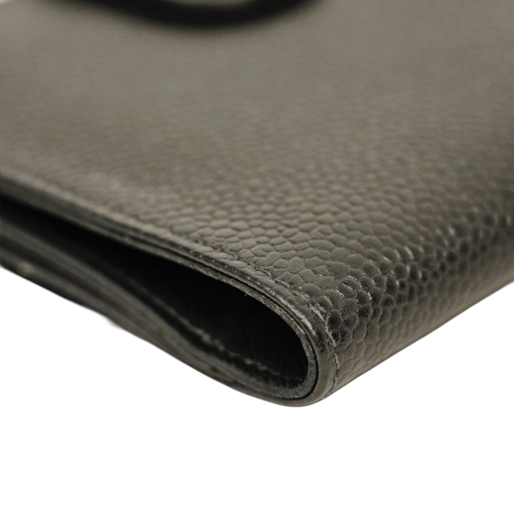 CHANEL 2000-2002 Coco Mark Caviar Skin Bi-Fold Wallet