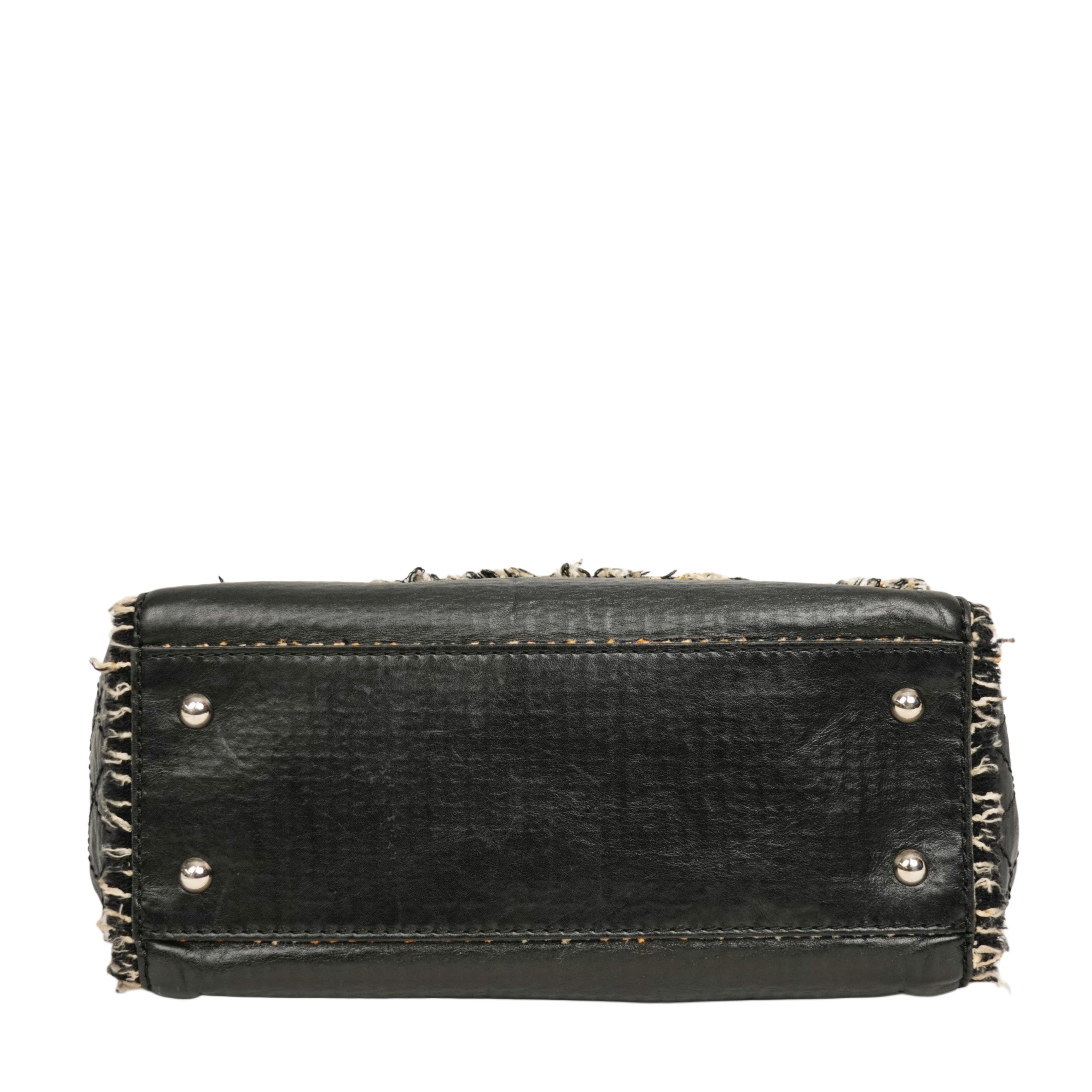 CHANEL 2009–2010 Coco Mark Chain Shoulder Bag